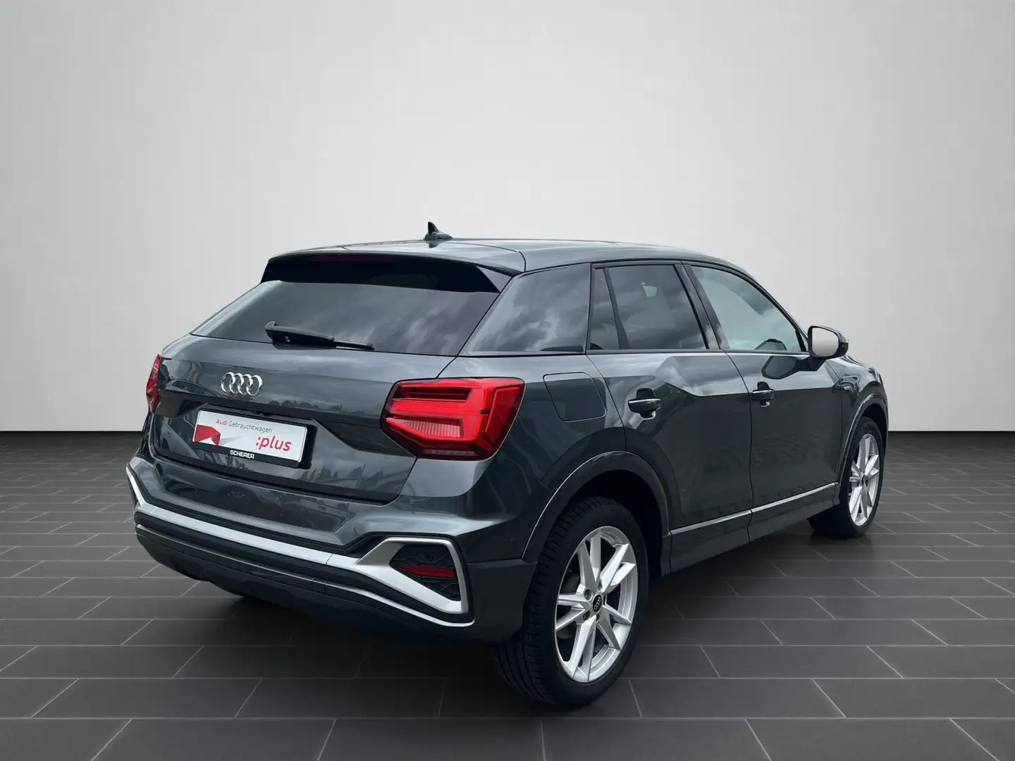 Audi Q2 S line 1.5 TFSI S tronic S line PANO LED NAVI Grau - 2