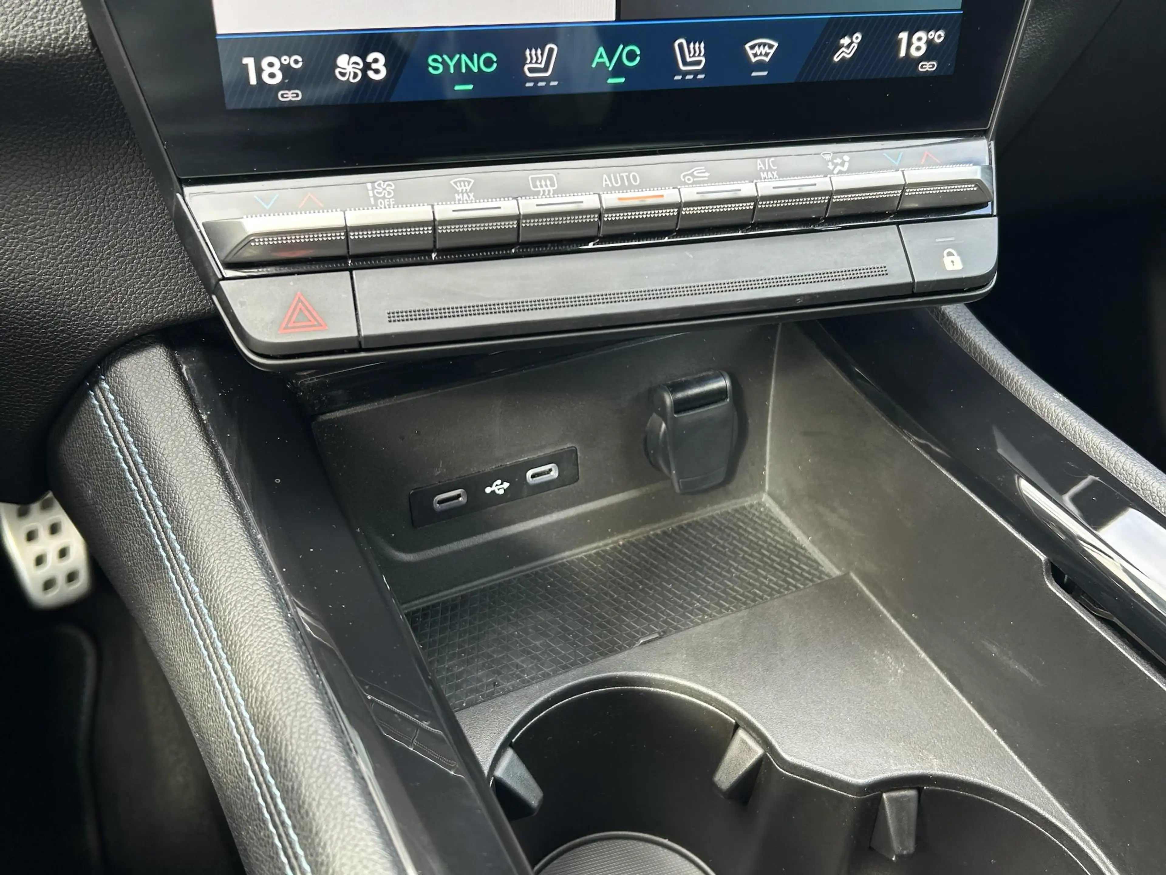 Renault Espace E-Tech full hybrid 200 esprit Alpine 7p. | — photo 13