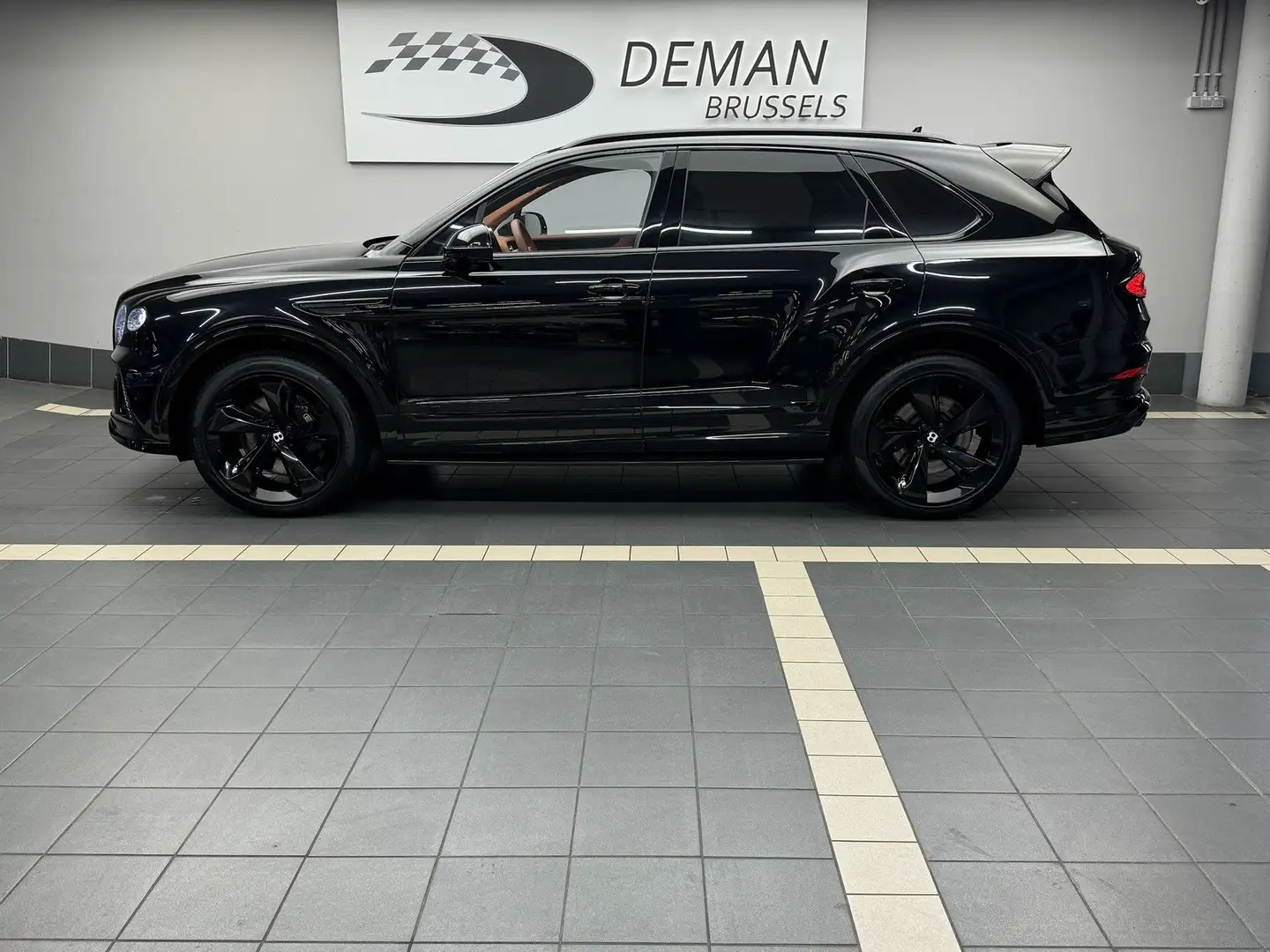 Bentley Bentayga 4.0 Twin Turbo V8 * Mulliner * Naim * Toit ouvrant Black - 2