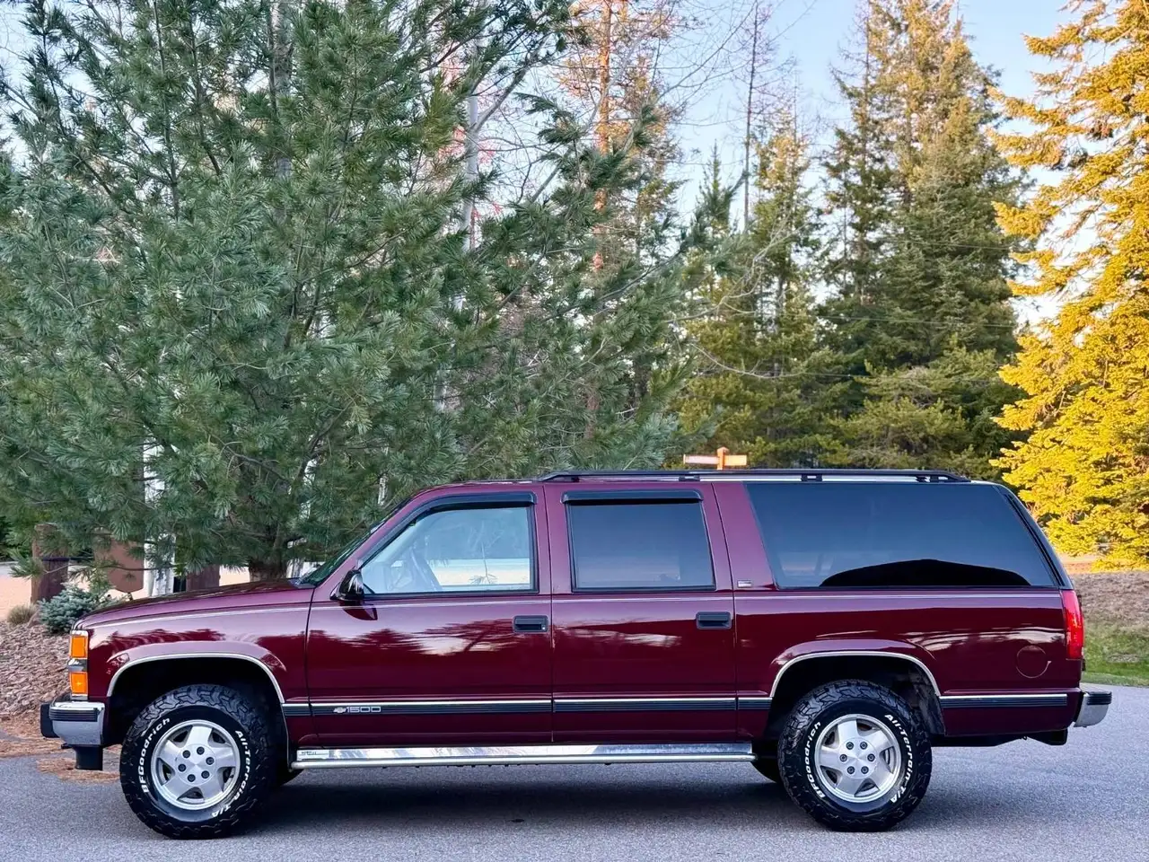 Chevrolet Suburban fotografie Chevrolet Suburban