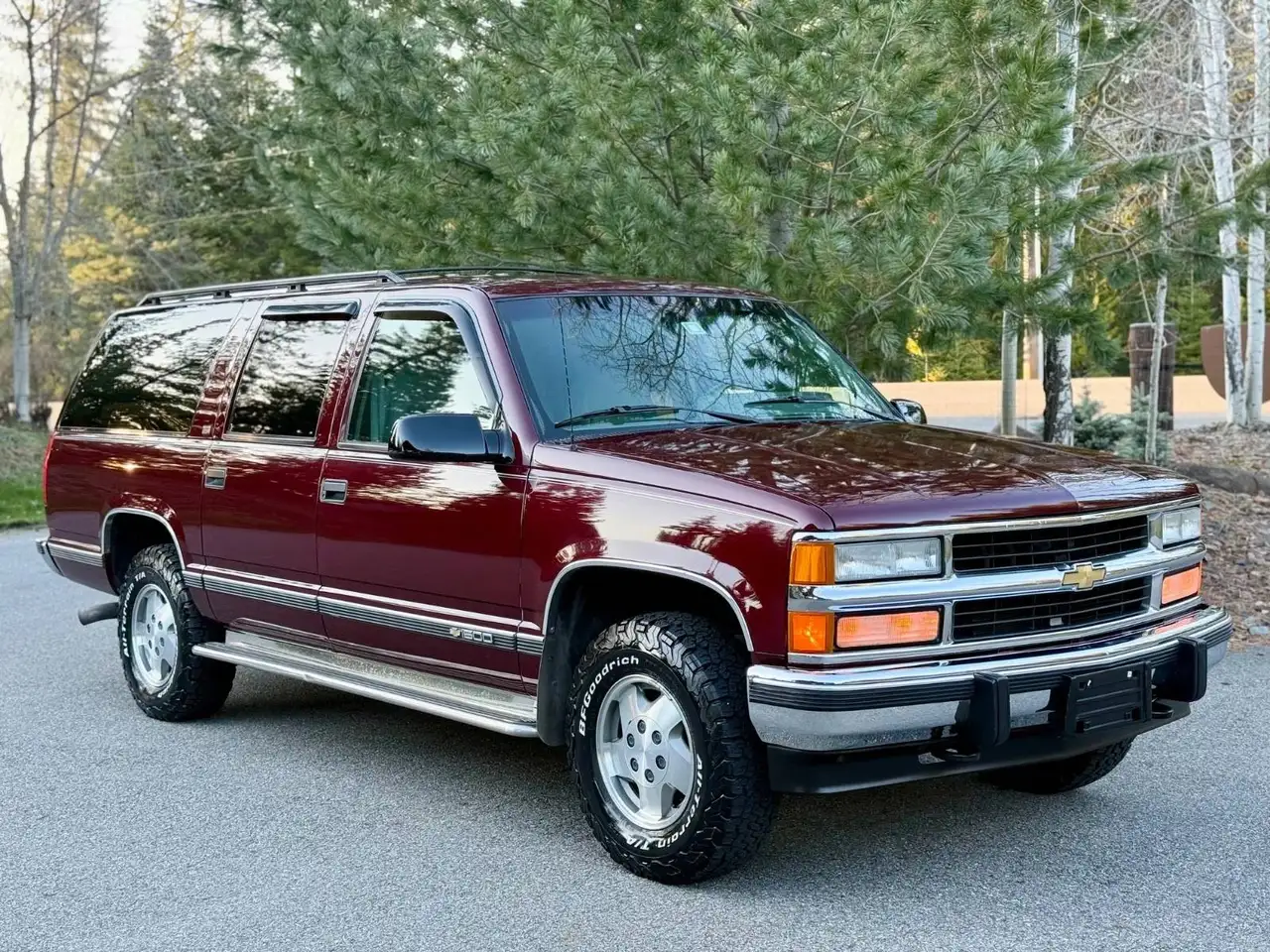 Chevrolet Suburban fotografie Chevrolet Suburban