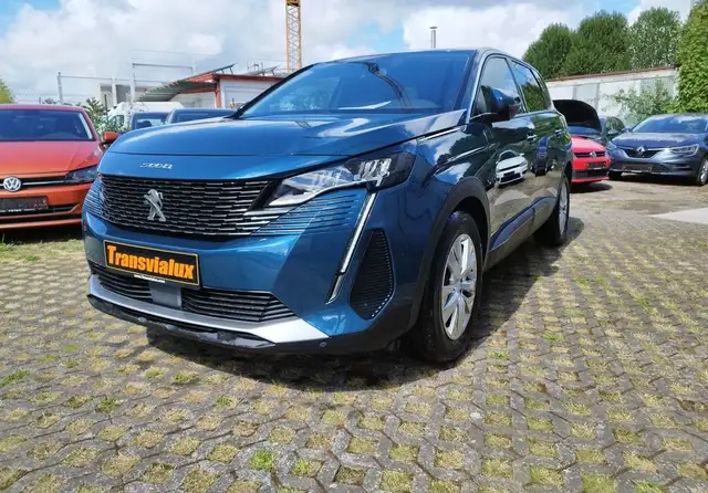 2021 Peugeot 5008 in Blue for sale