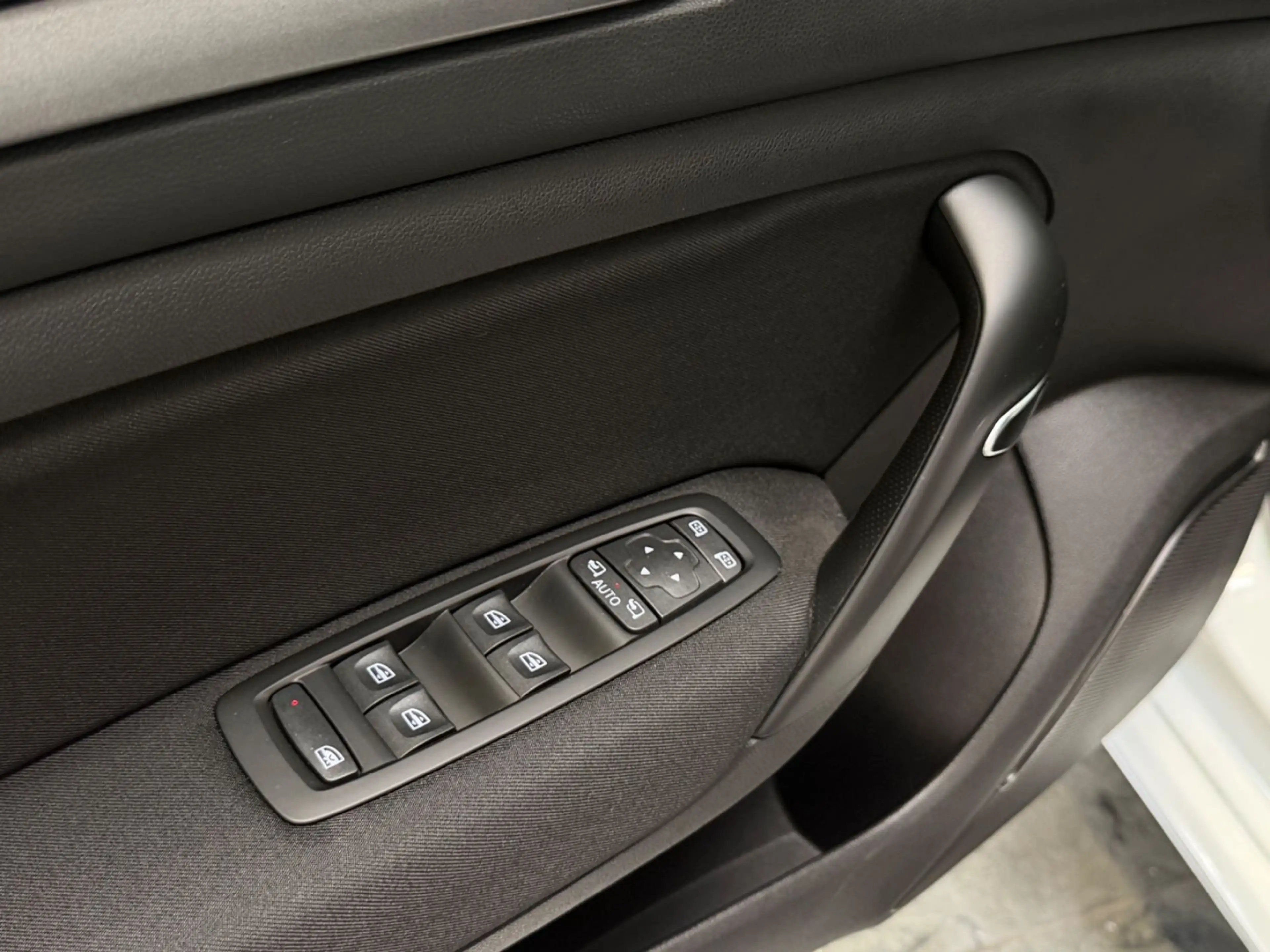 Renault Megane IV Grandtour Business Edition — photo 9