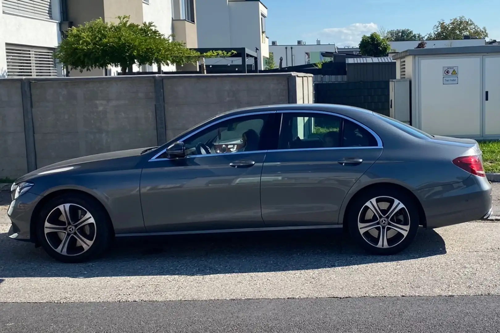 Mercedes-Benz E 450 E 450 4MATIC Avantgarde Aut. Avantgarde Silber - 1