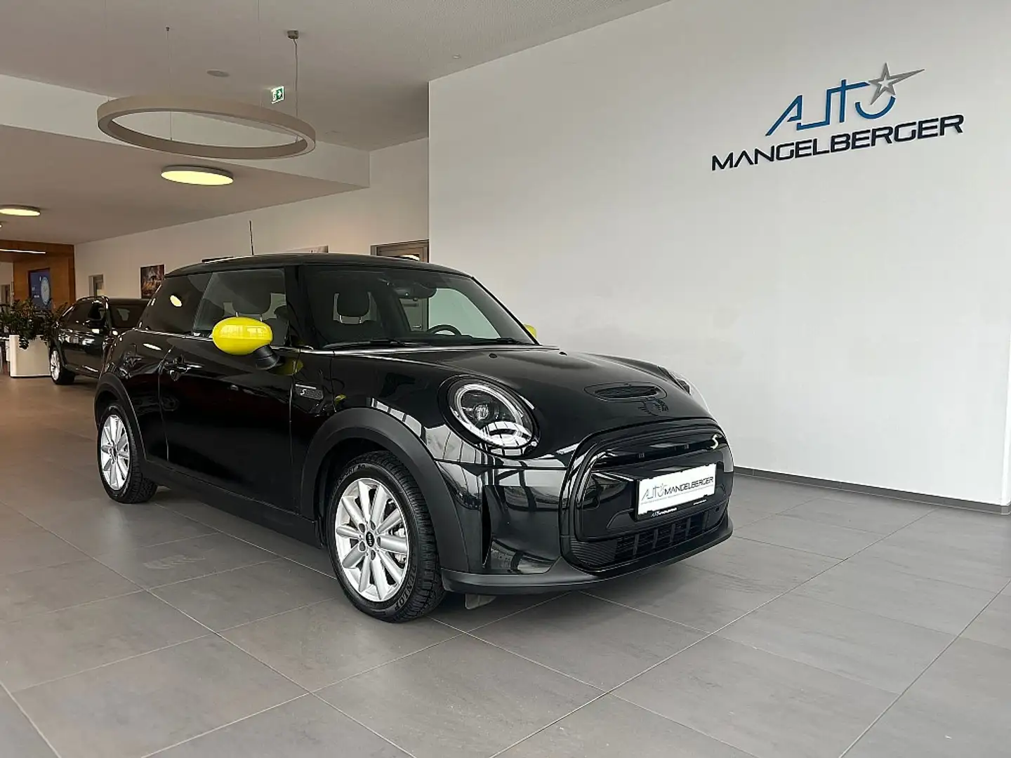MINI Cooper S MINI Cooper SE 32,6kWh Aut. Nero - 1