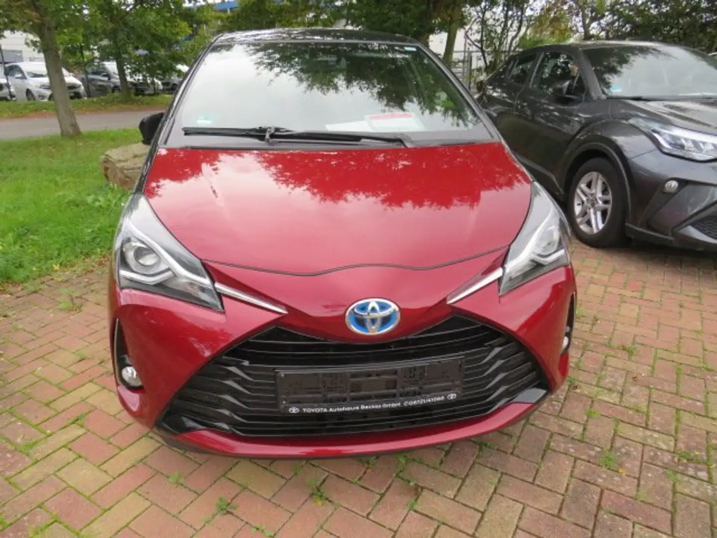 Toyota Yaris Hybrid Style Selection - 2