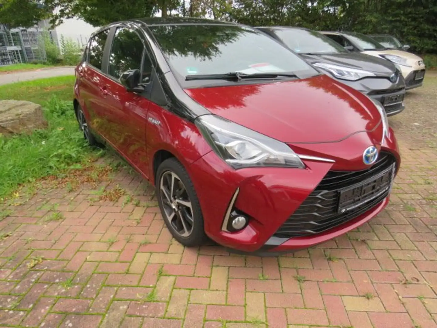 Toyota Yaris Hybrid Style Selection - 1