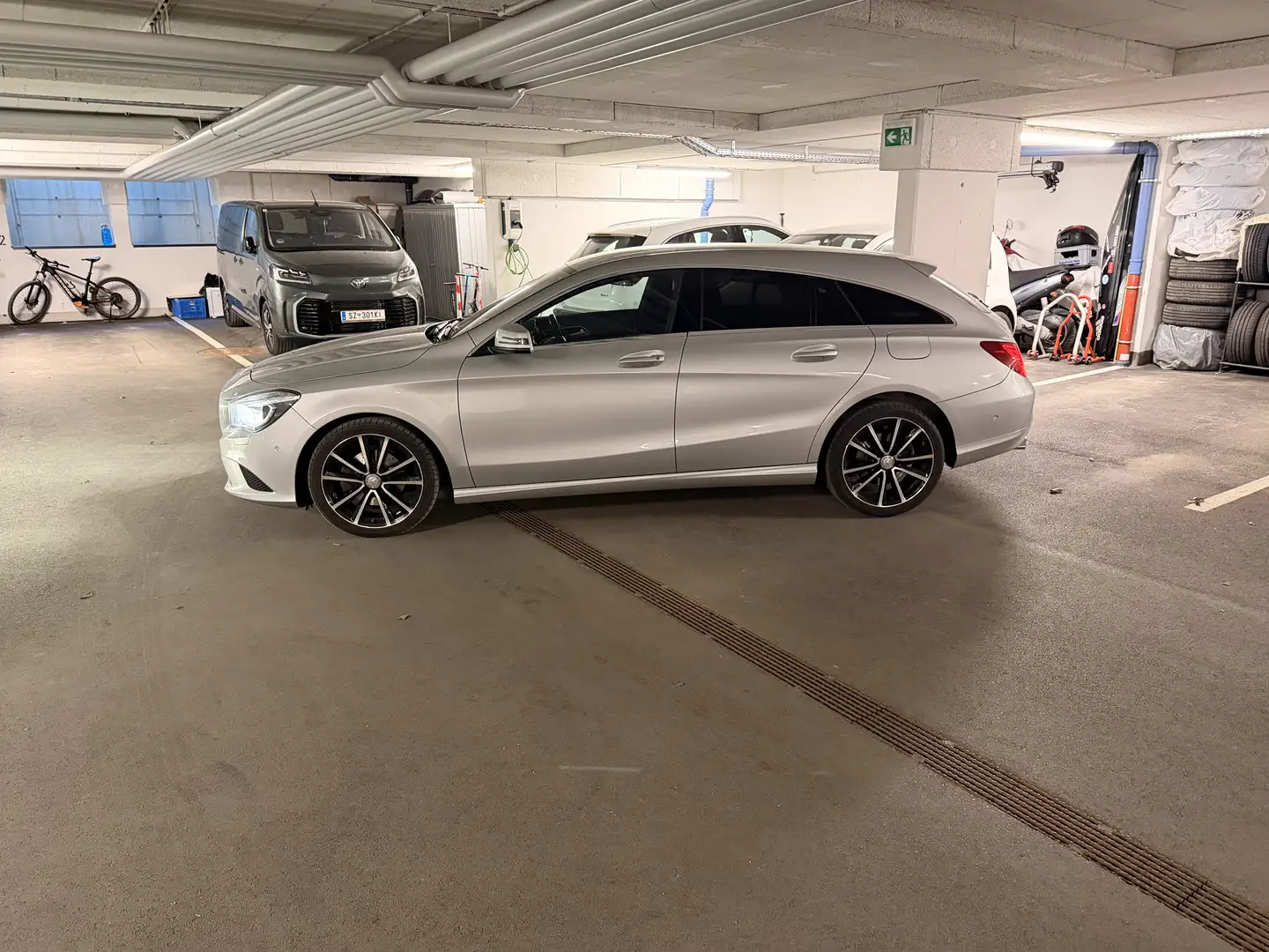 Mercedes-Benz CLA 180 Shooting Brake Aut. - 2