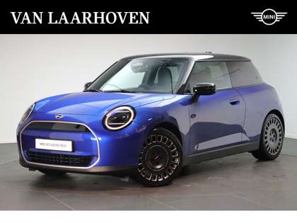 MINI Cooper E Hatchback / Favoured  / Pakket M / 18 inch Slide S
