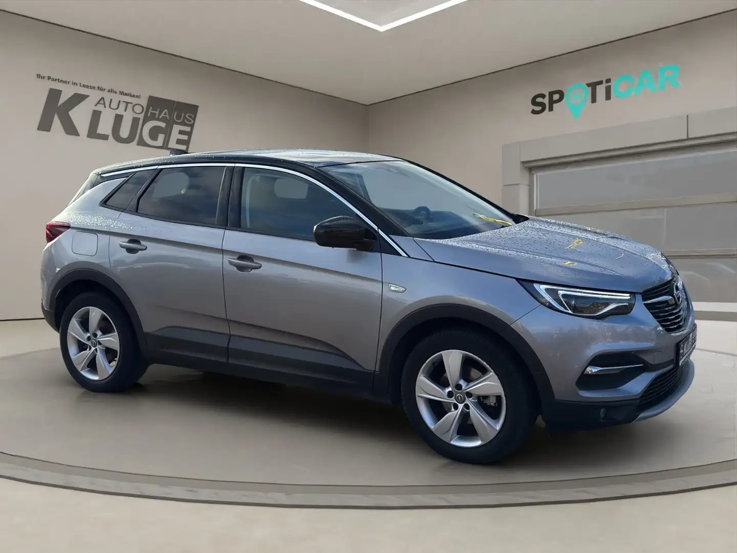 Opel Grandland X 1,6 Innovation AT, RFK, Navi, LED Grau - 2