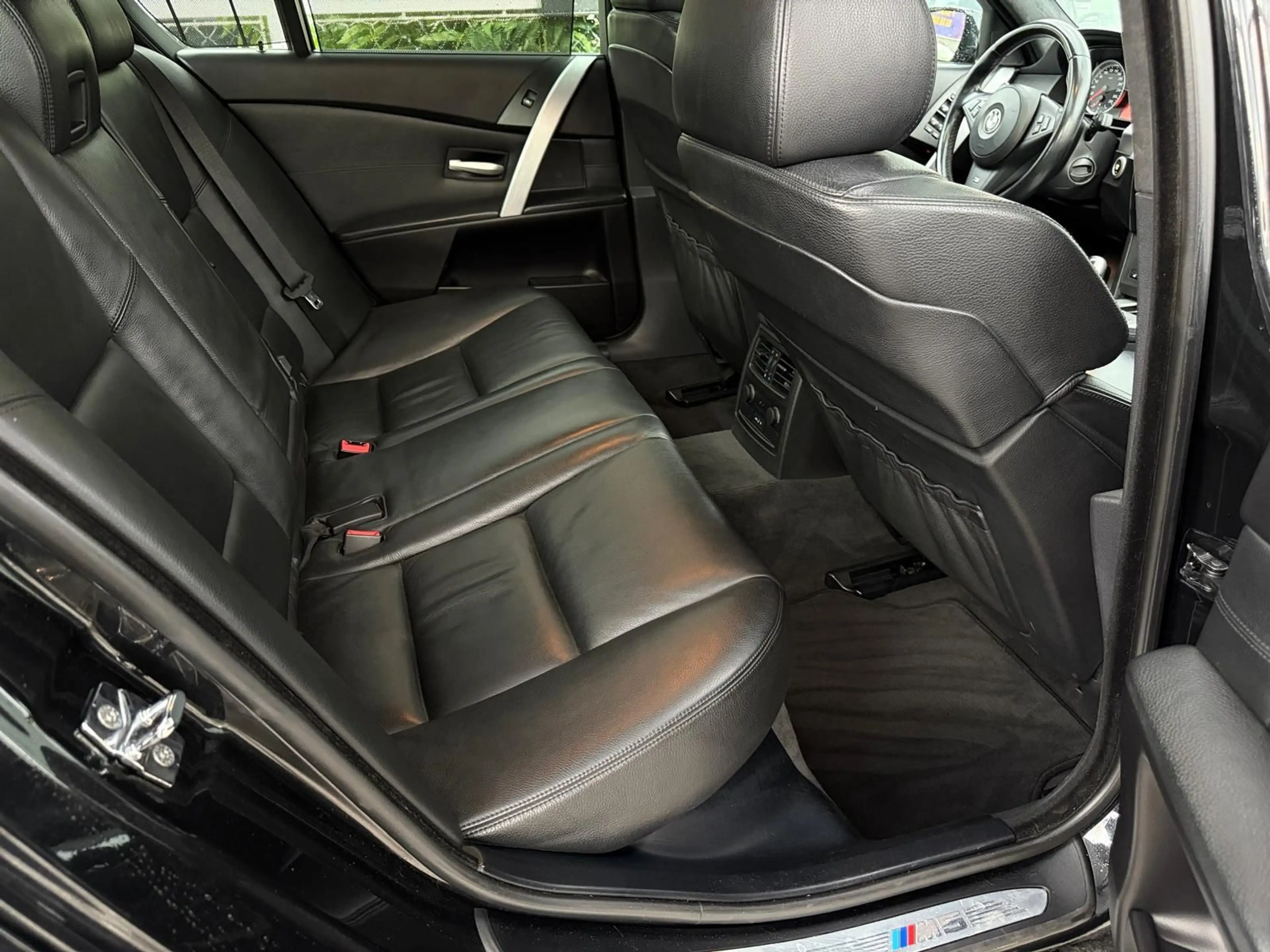 BMW M5 ShadowLine *Viele-Extras +Servicegepflegt — photo 13