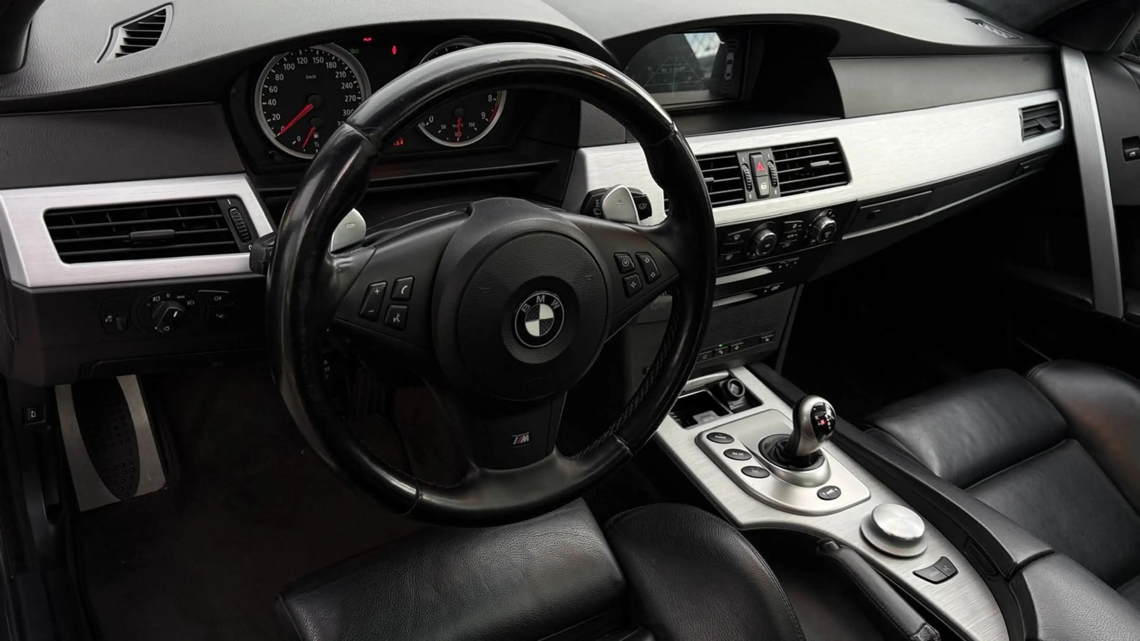 BMW M5 ShadowLine *Viele-Extras +Servicegepflegt — photo 9