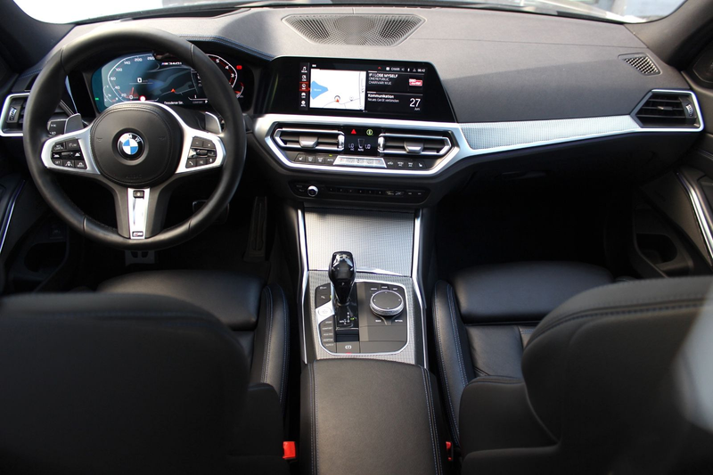 BMW 340 Touring xDrive **PANO S-SITZE AHK LASER** — photo 10