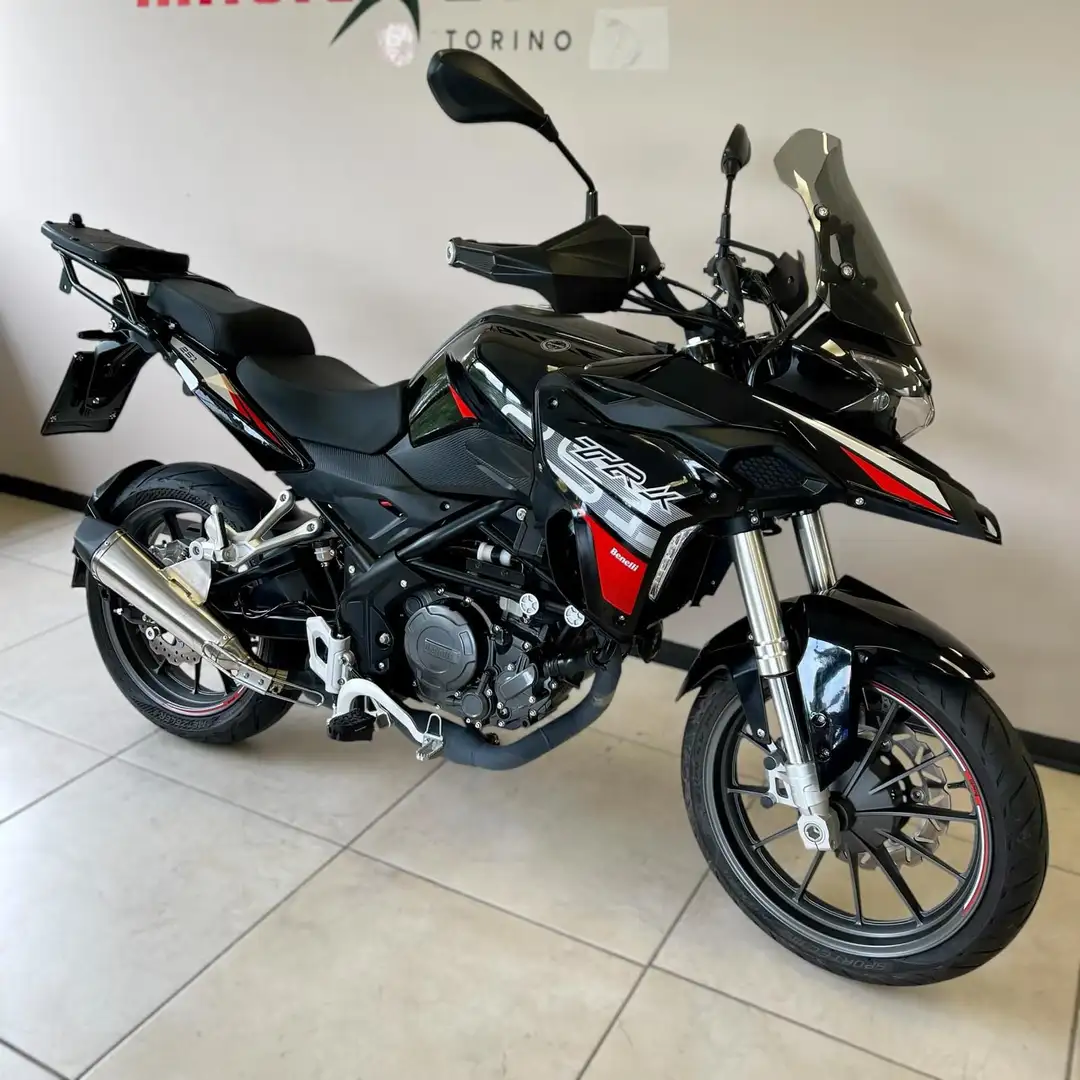 Benelli TRK 251 - 1