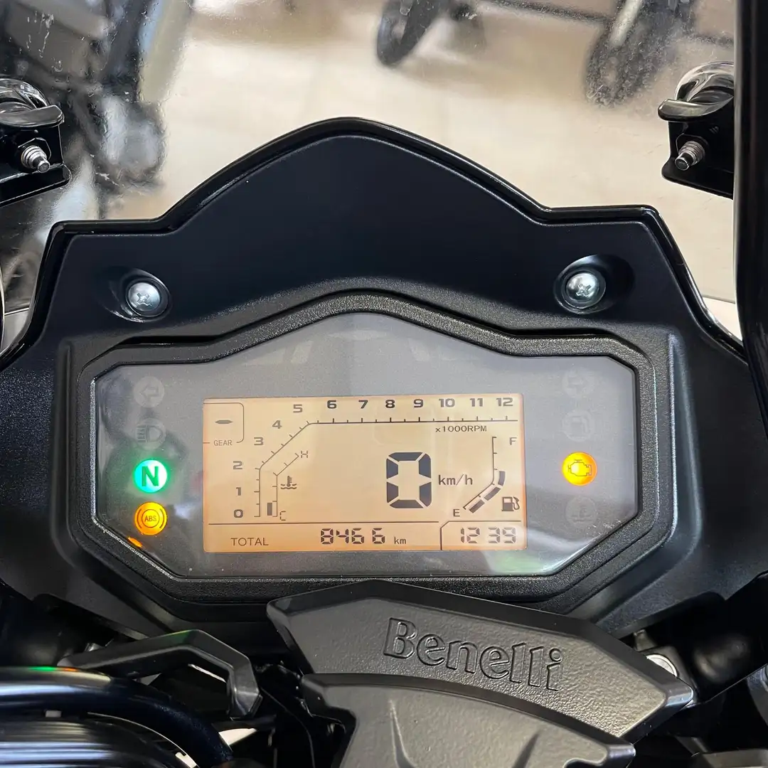 Benelli TRK 251 - 2