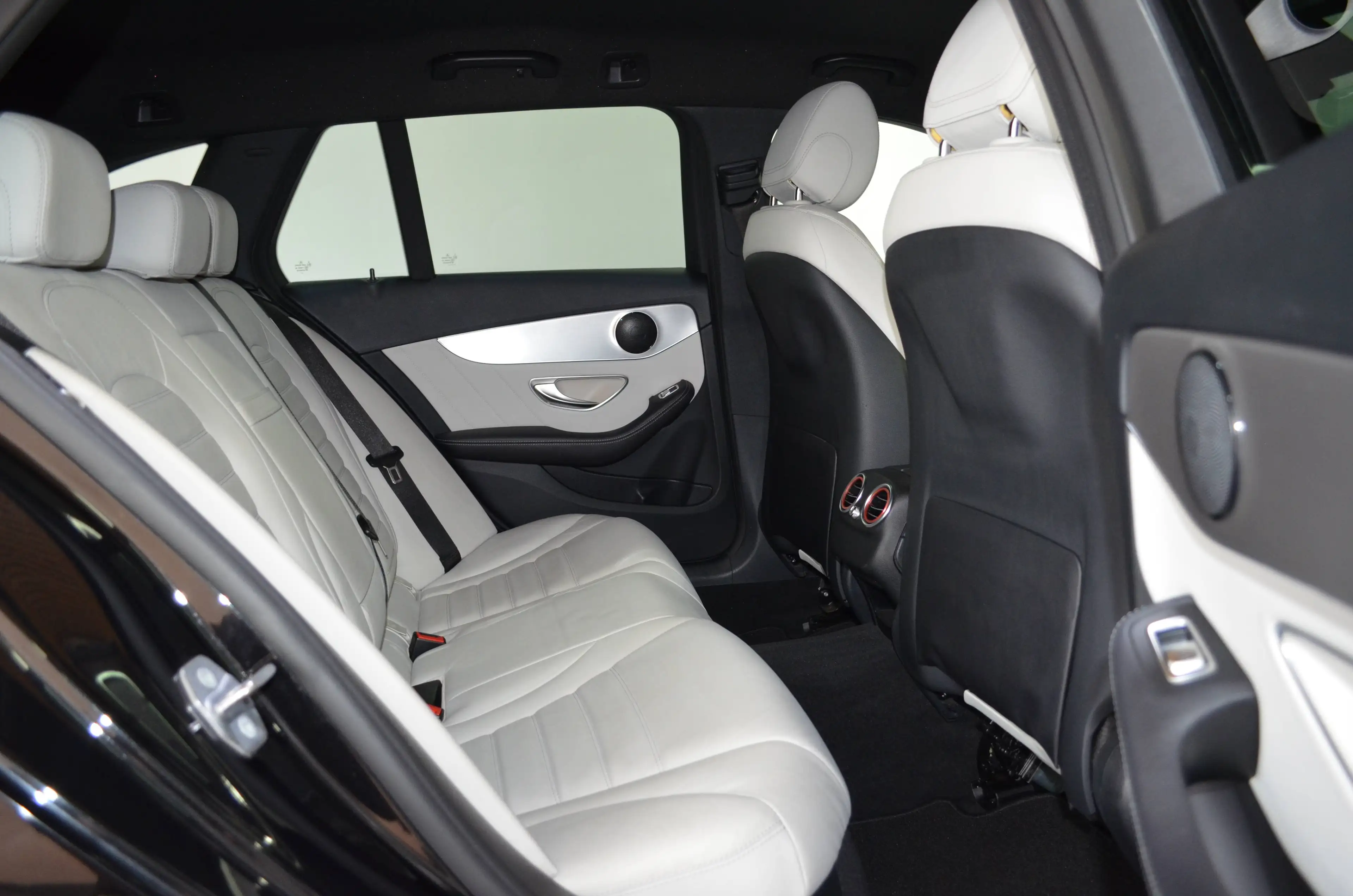 Mercedes-Benz C 400 T 7G 4M AMG-LINE"AIRMATIC"AHK"DTR+"MMY"RK"MBEAM"19 ZOLL" — photo 13