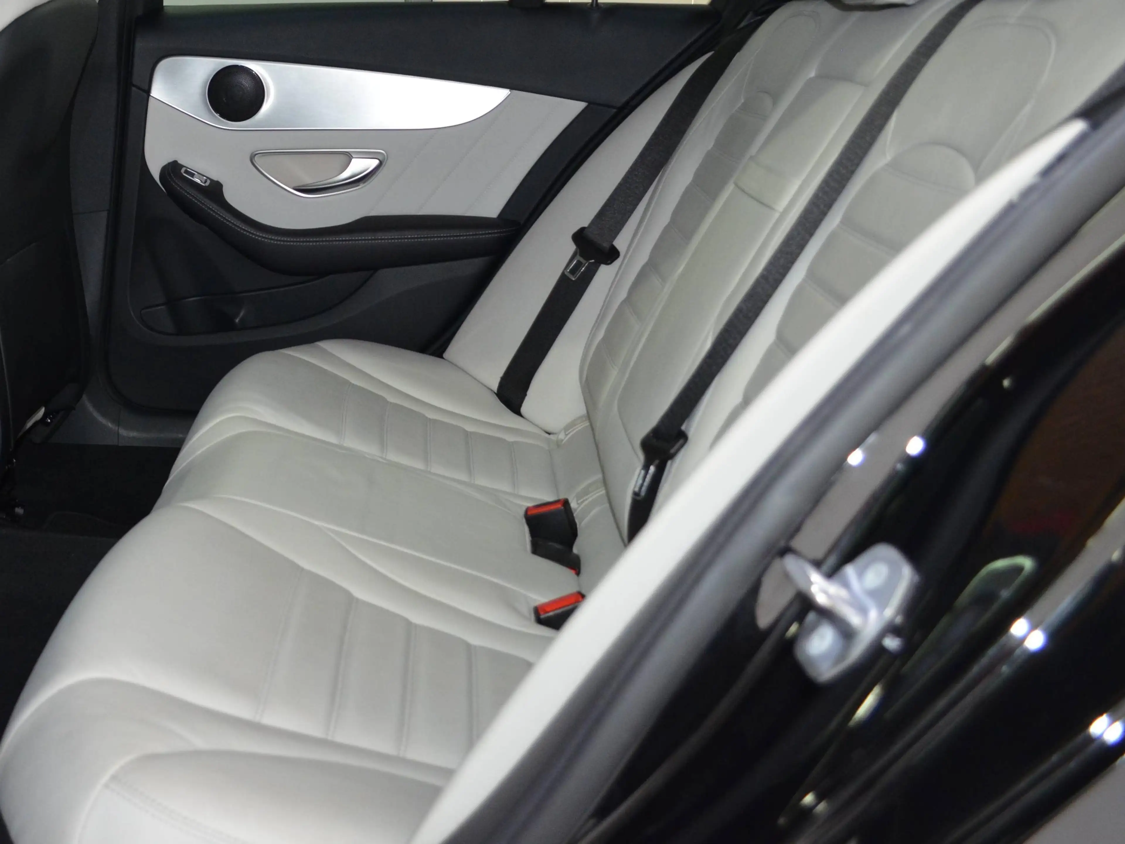 Mercedes-Benz C 400 T 7G 4M AMG-LINE"AIRMATIC"AHK"DTR+"MMY"RK"MBEAM"19 ZOLL" — photo 10