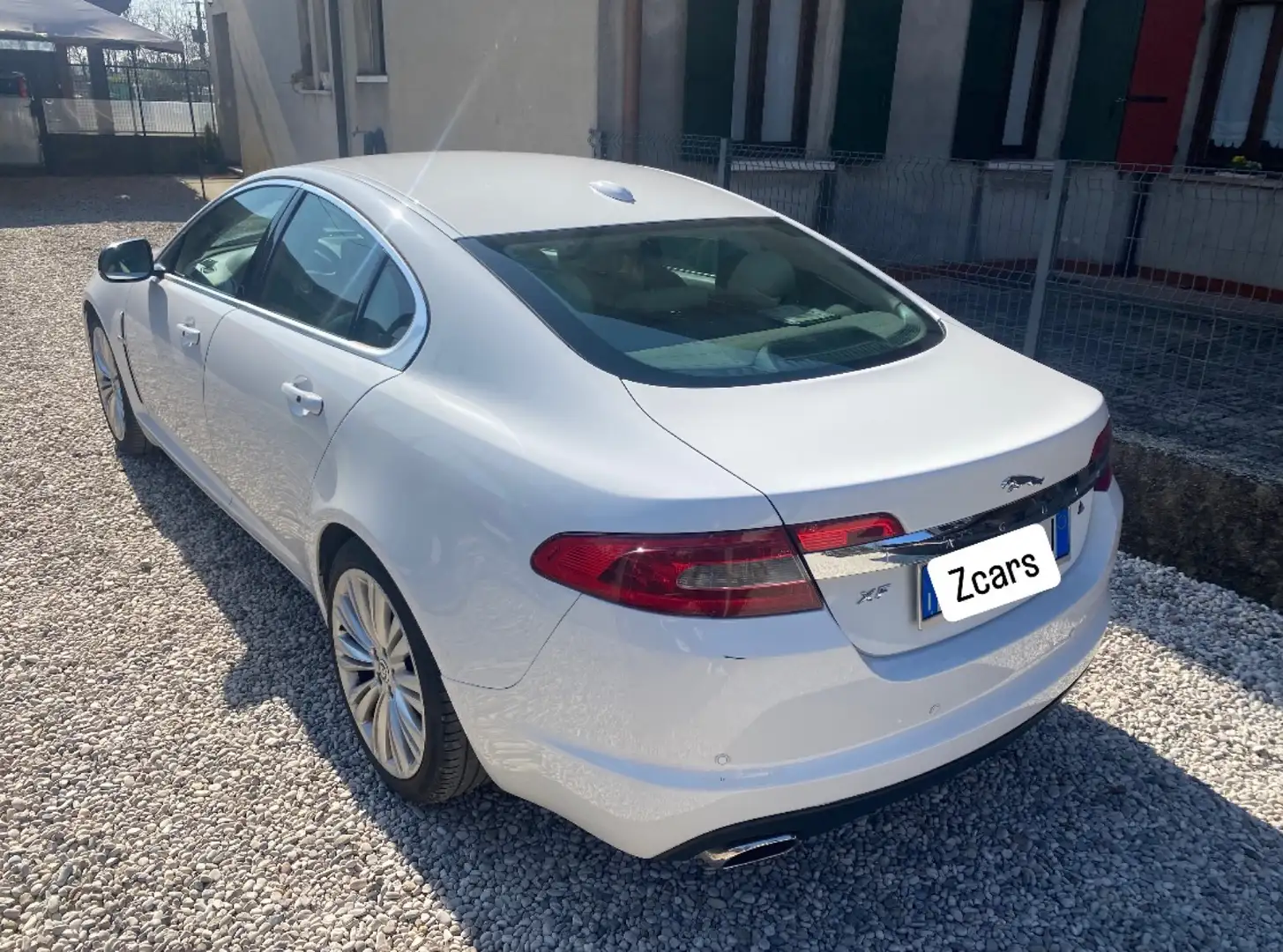 Jaguar XF 3.0d V6 Premium Luxury auto Bianco - 2