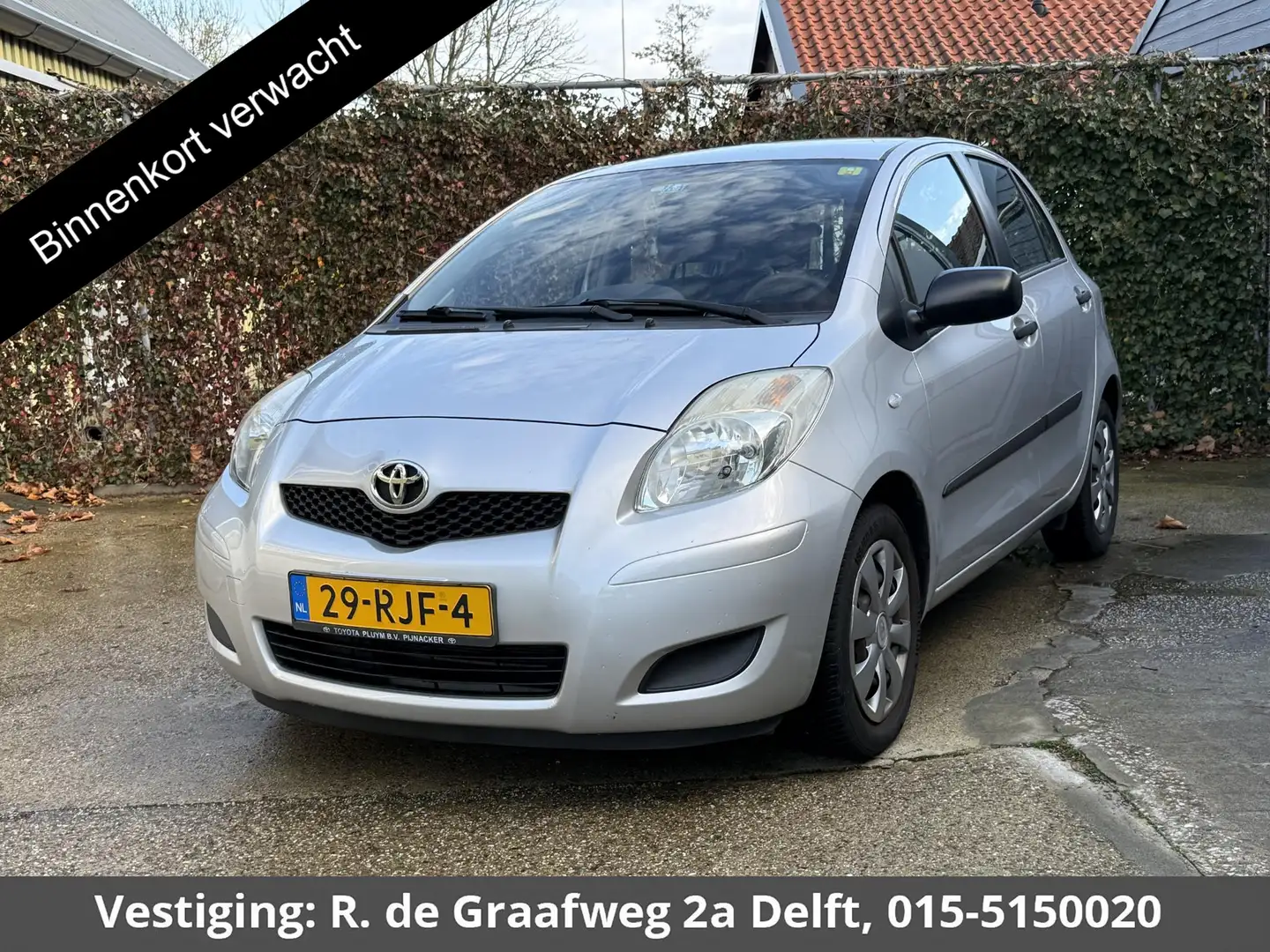 Toyota Yaris 1.3 VVTi Comfort | Airco | Parkeersensoren achter Grijs - 1