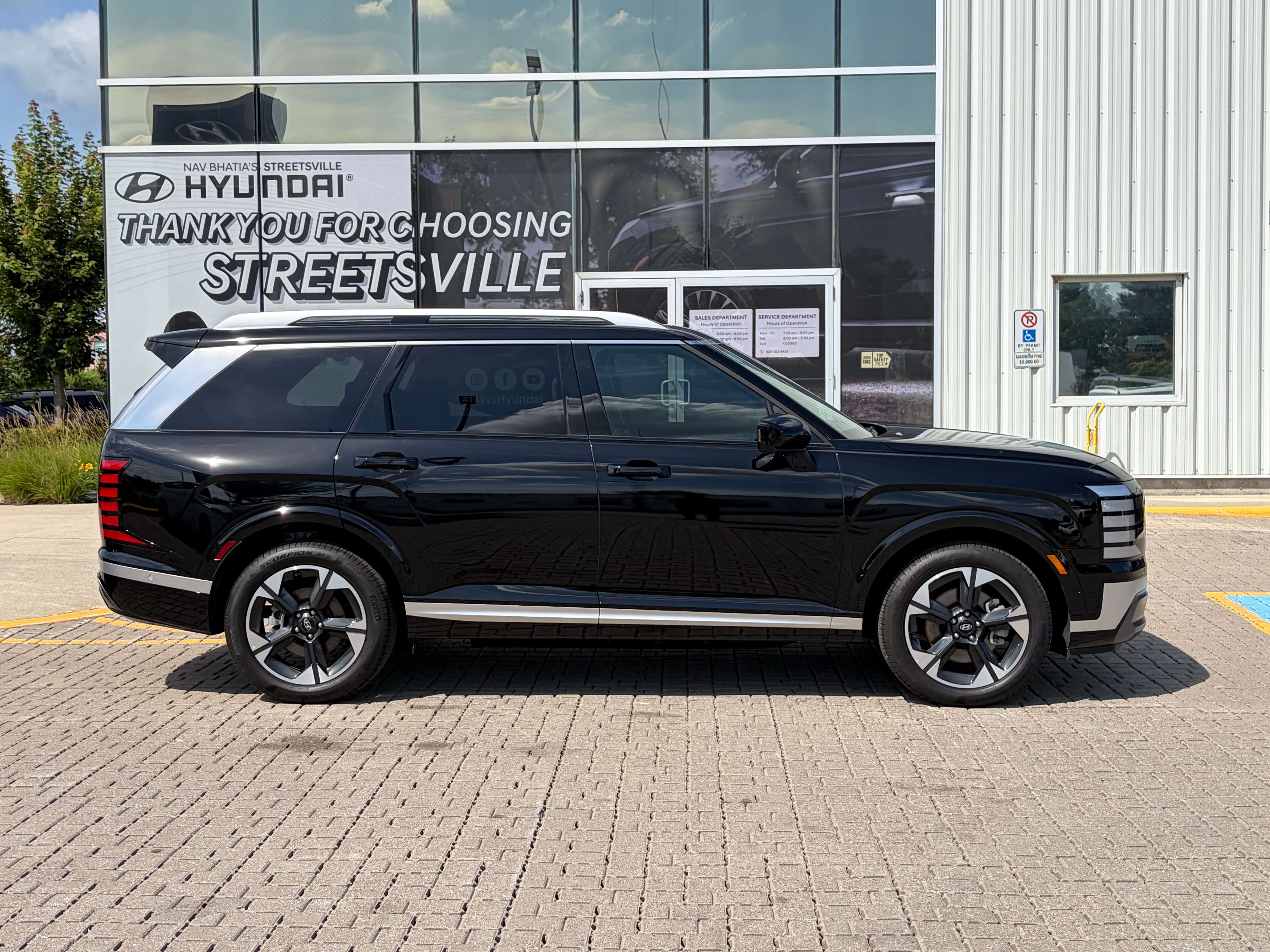 2026 Hyundai Palisade Luxury 8-Passenger AWD — photo 1