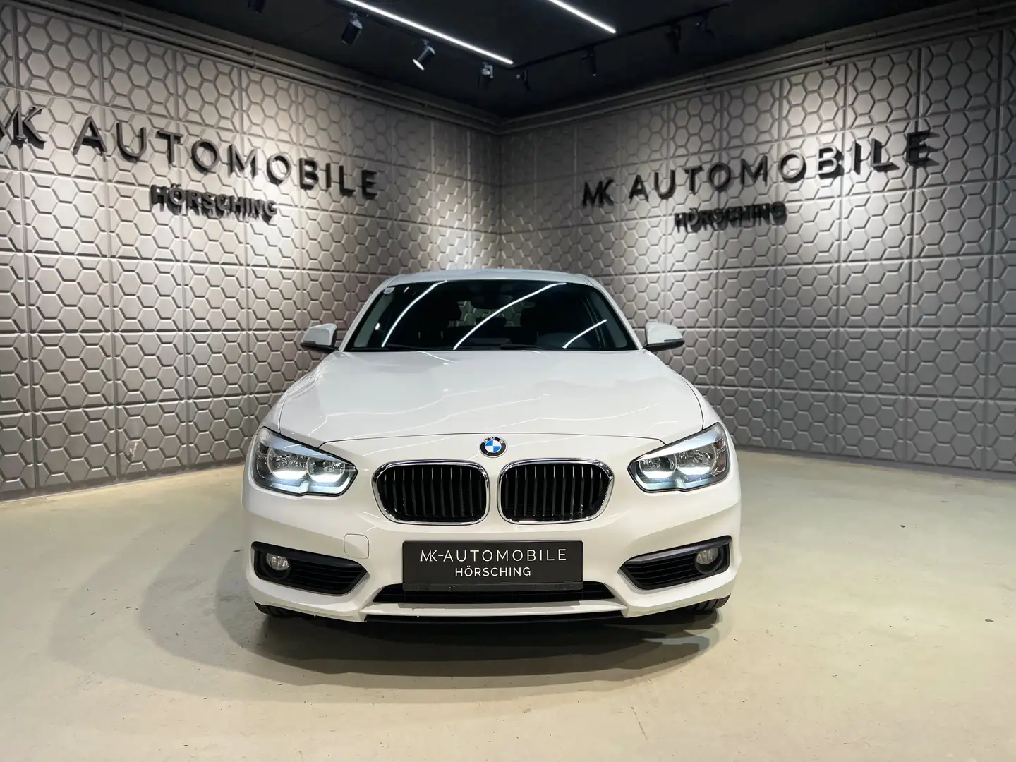 BMW 118 d*NAVI*KLIMA*RADIO/BLUETOOTH/CD*BREMSASSISTENT* Blanc - 2