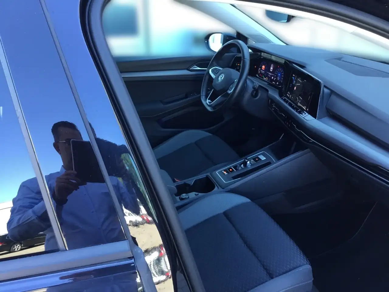 Volkswagen Golf VIII 1.5 eTSI DSG ACTIVE +LED +ACC +VIRTUAL +NAVI, миниатюра 9
