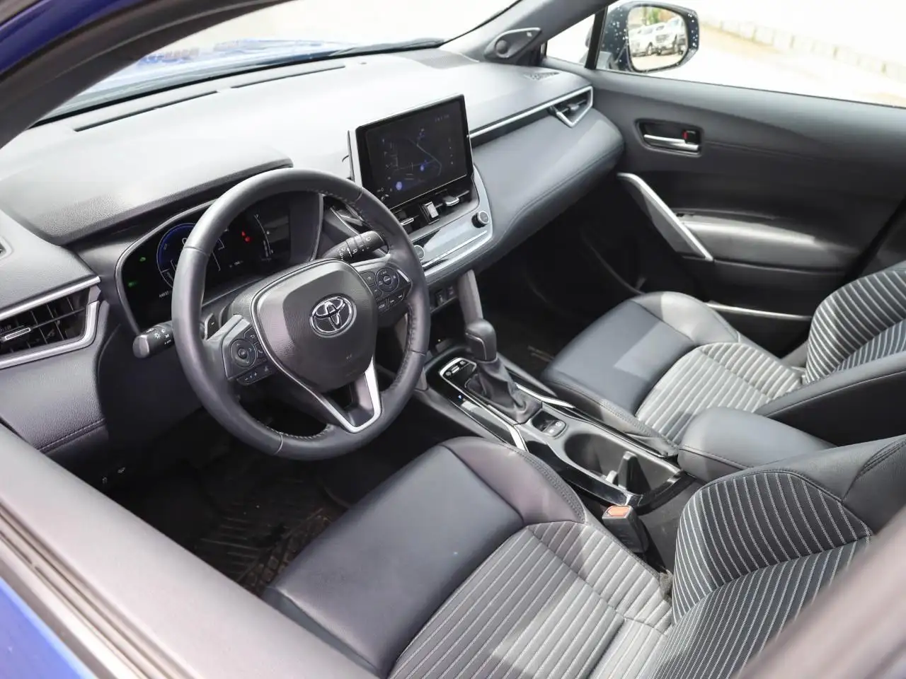 Toyota Corolla Cross снимка Toyota Corolla Cross