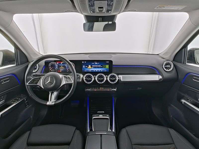 Mercedes-Benz GLB 220