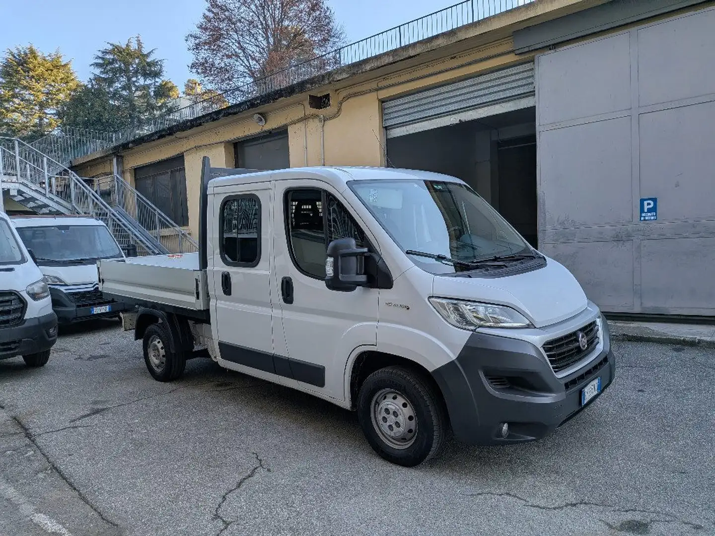 Fiat Ducato 35 2.0 MJT doppia cabina  7 posti  cassone  fisso Bianco - 2