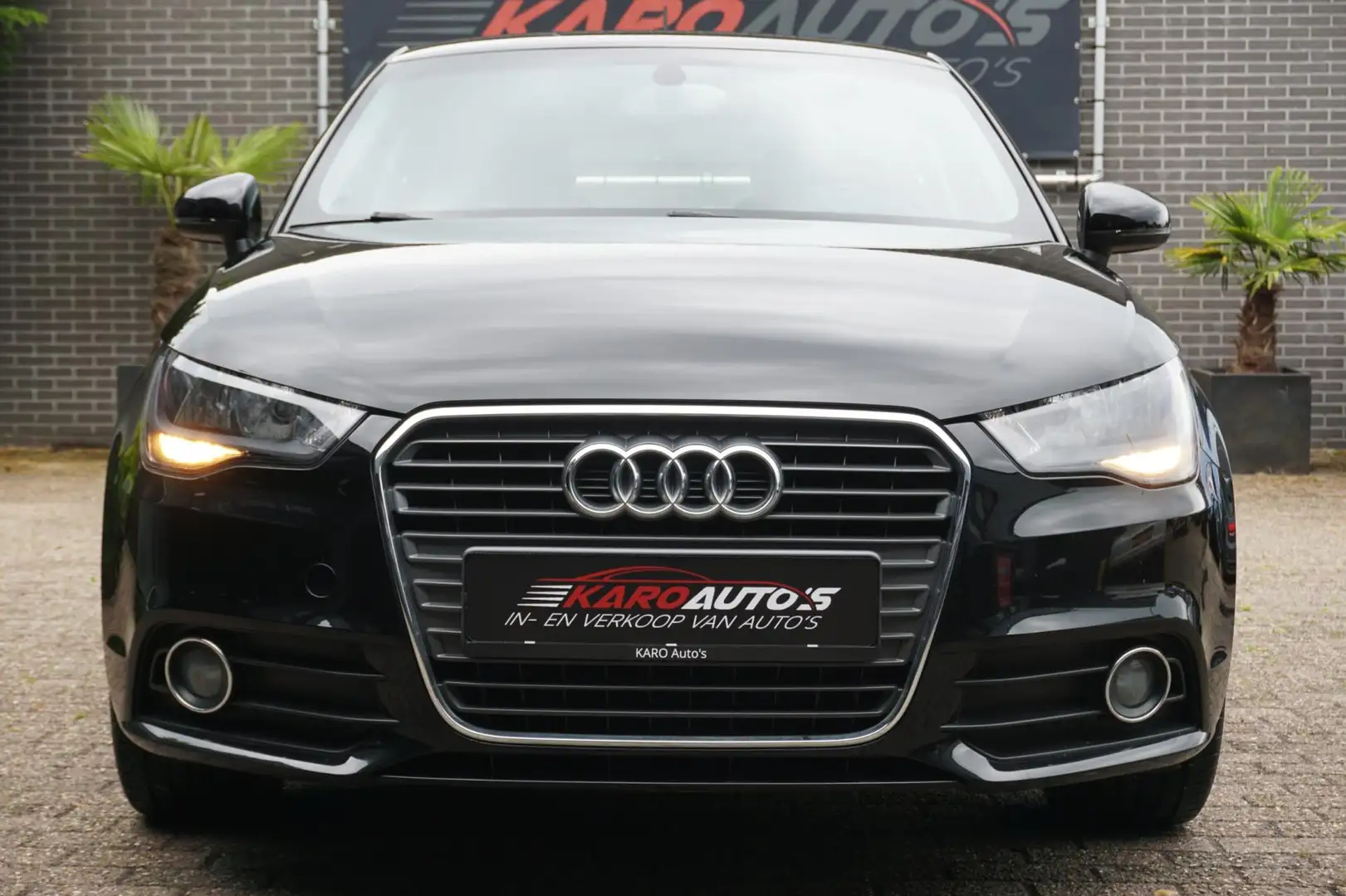 Audi A1 Sportback 1.2 TFSI Leer Navi Cruise Clima Stoelvw Grijs - 2