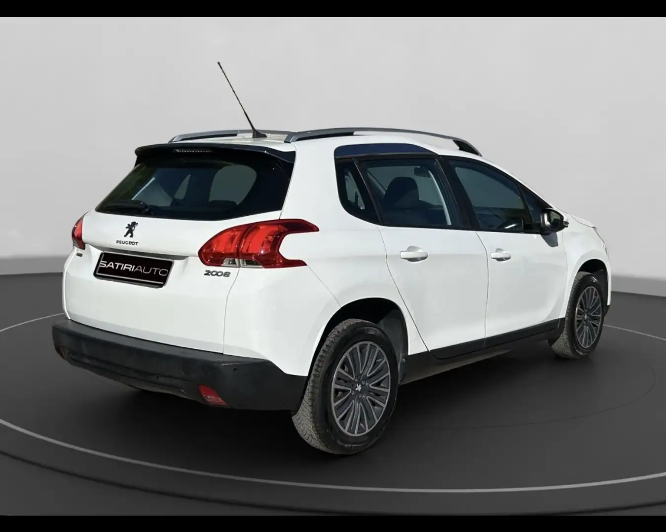 Peugeot 2008 1.2 PureTech GT Line Wit - 2