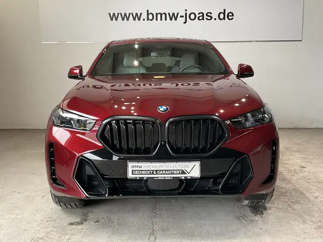 BMW X6 view 2