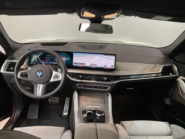 BMW X6 view 3