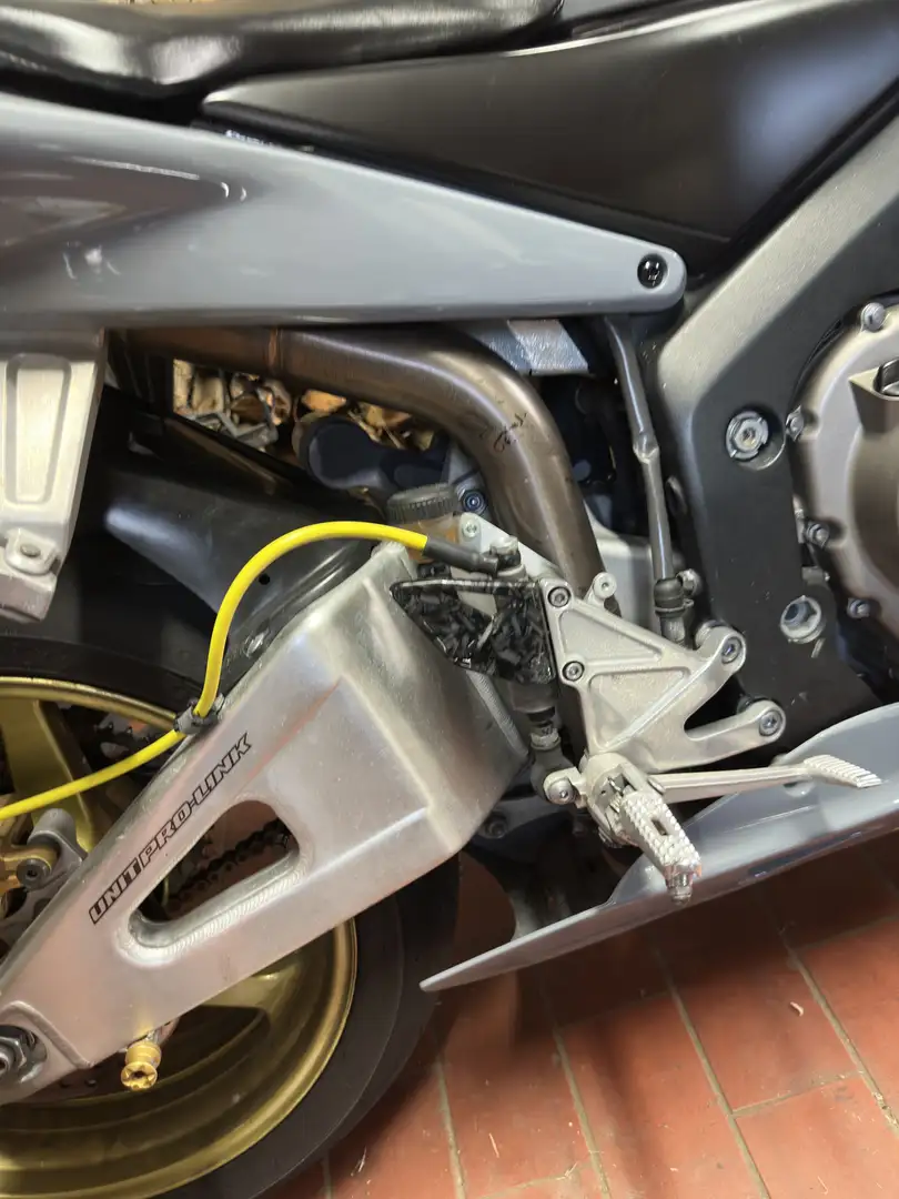 Honda CBR 600 RR Gris - 2