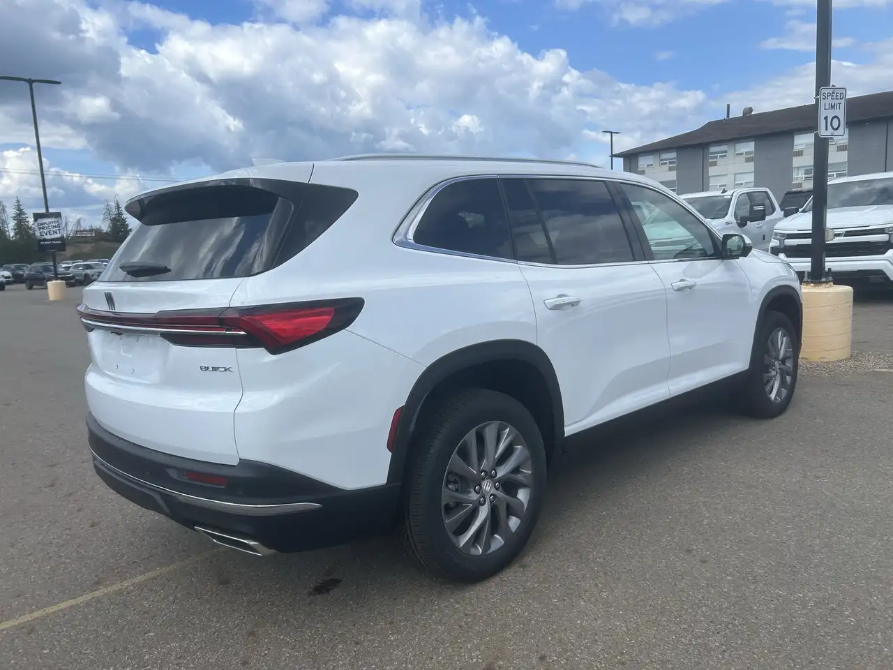 Buick Enclave снимка Buick Enclave