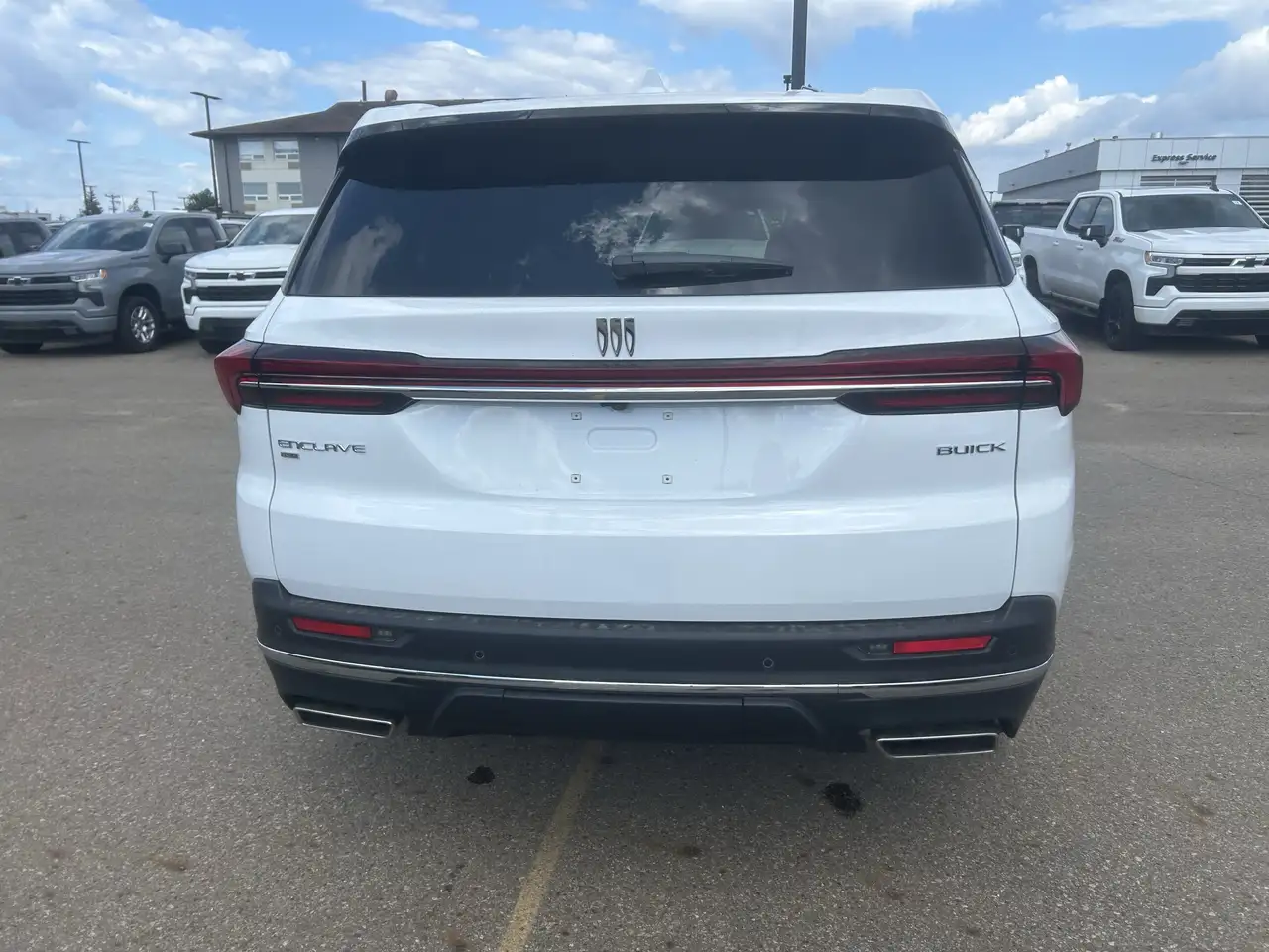 Buick Enclave снимка Buick Enclave