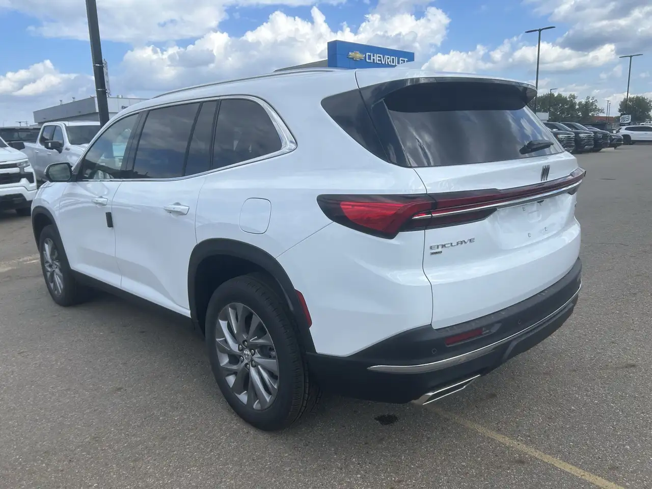 Buick Enclave снимка Buick Enclave