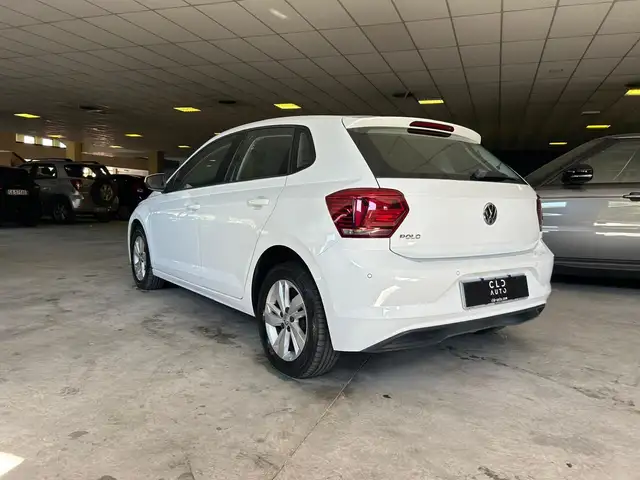 Volkswagen Polo view 2