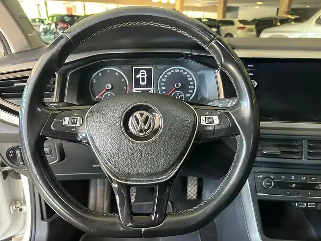 Volkswagen Polo view 10