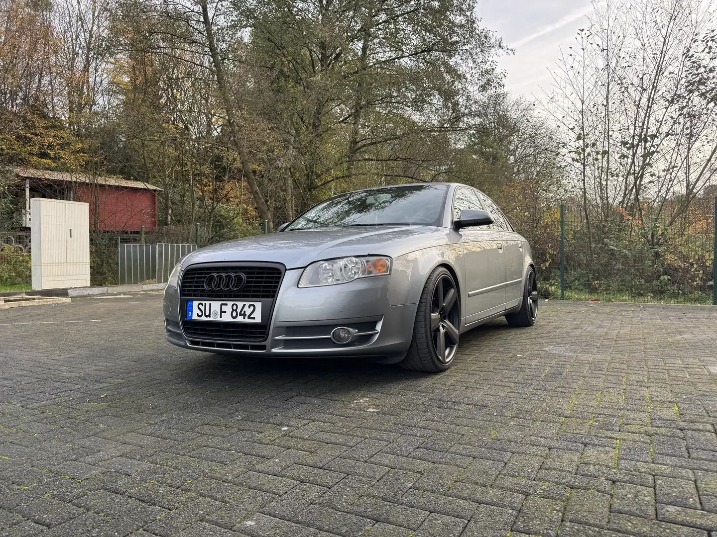 Audi A4 2.0 Grau - 1