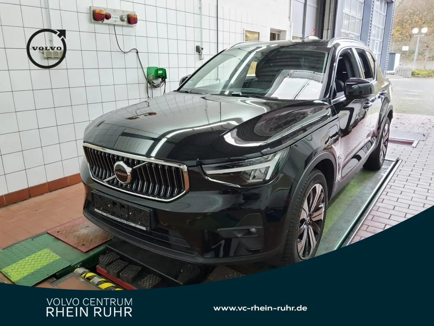 Volvo XC40 T4 Core+WINTERPAK+LICHTPAK+RFK+LM19+STNDHZ+ Grijs - 1