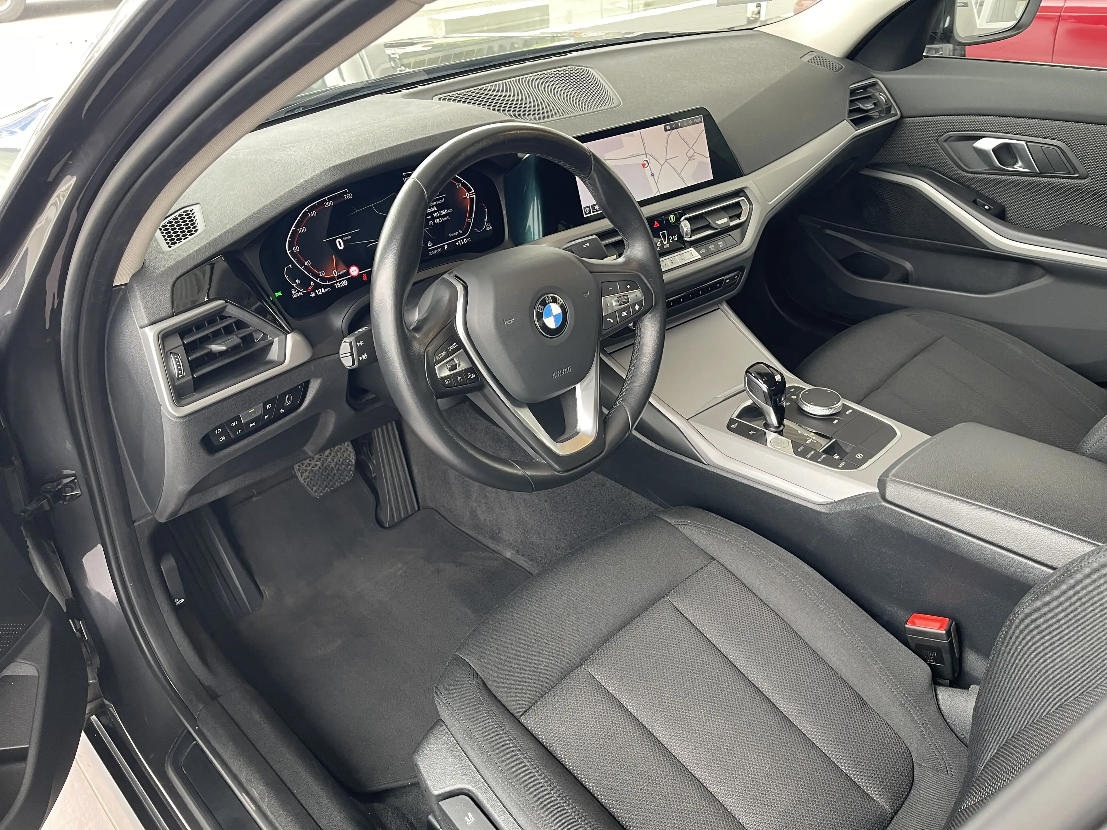 BMW 316 dA MHEV *** GARANTIE + LED + COCKPIT + GPS PRO *** — photo 11