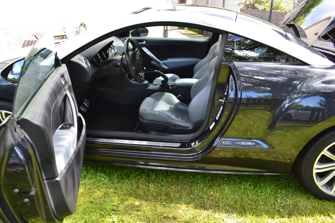Peugeot RCZ