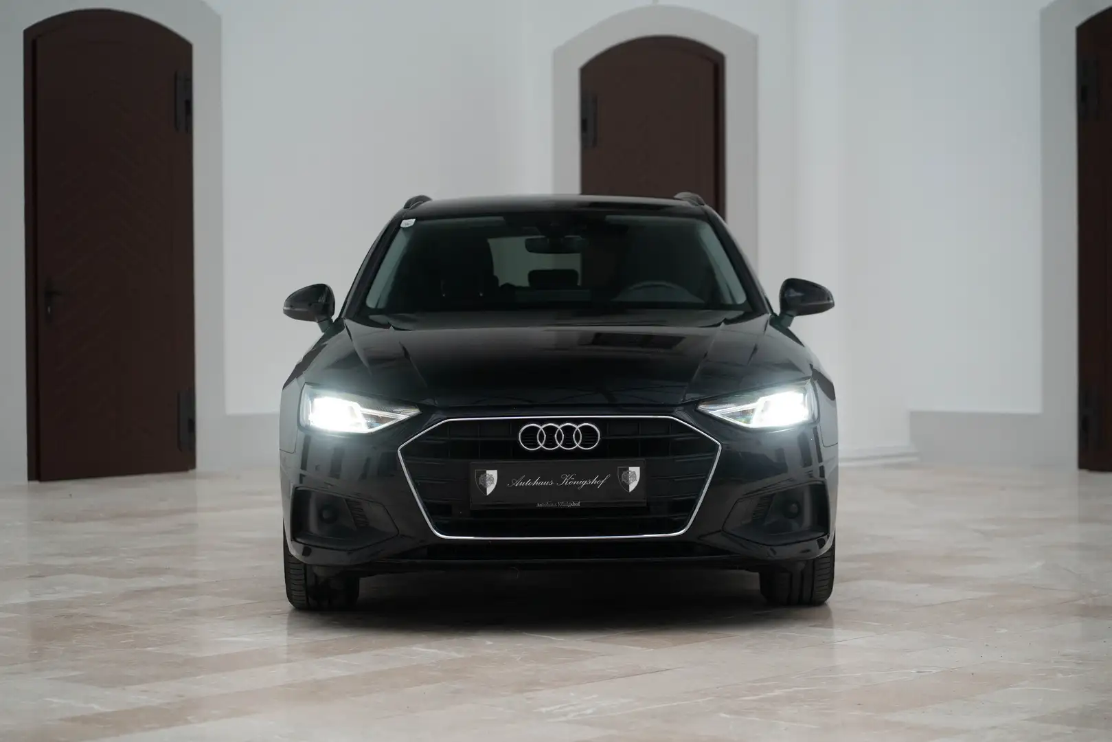 Audi A4 35 TDI S-tronic Avant Schwarz - 1