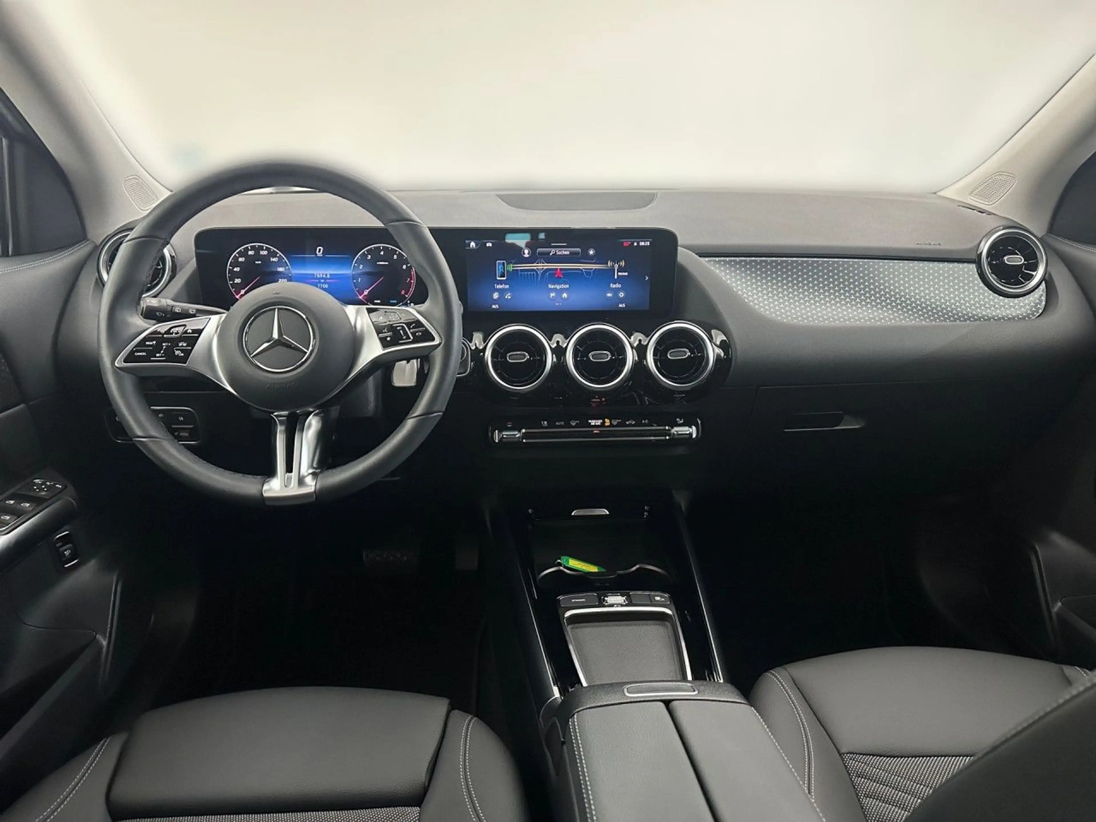 Mercedes-Benz GLA 180 Progressive KAMERA+LANEASSIST+SHZ+DAB — photo 11