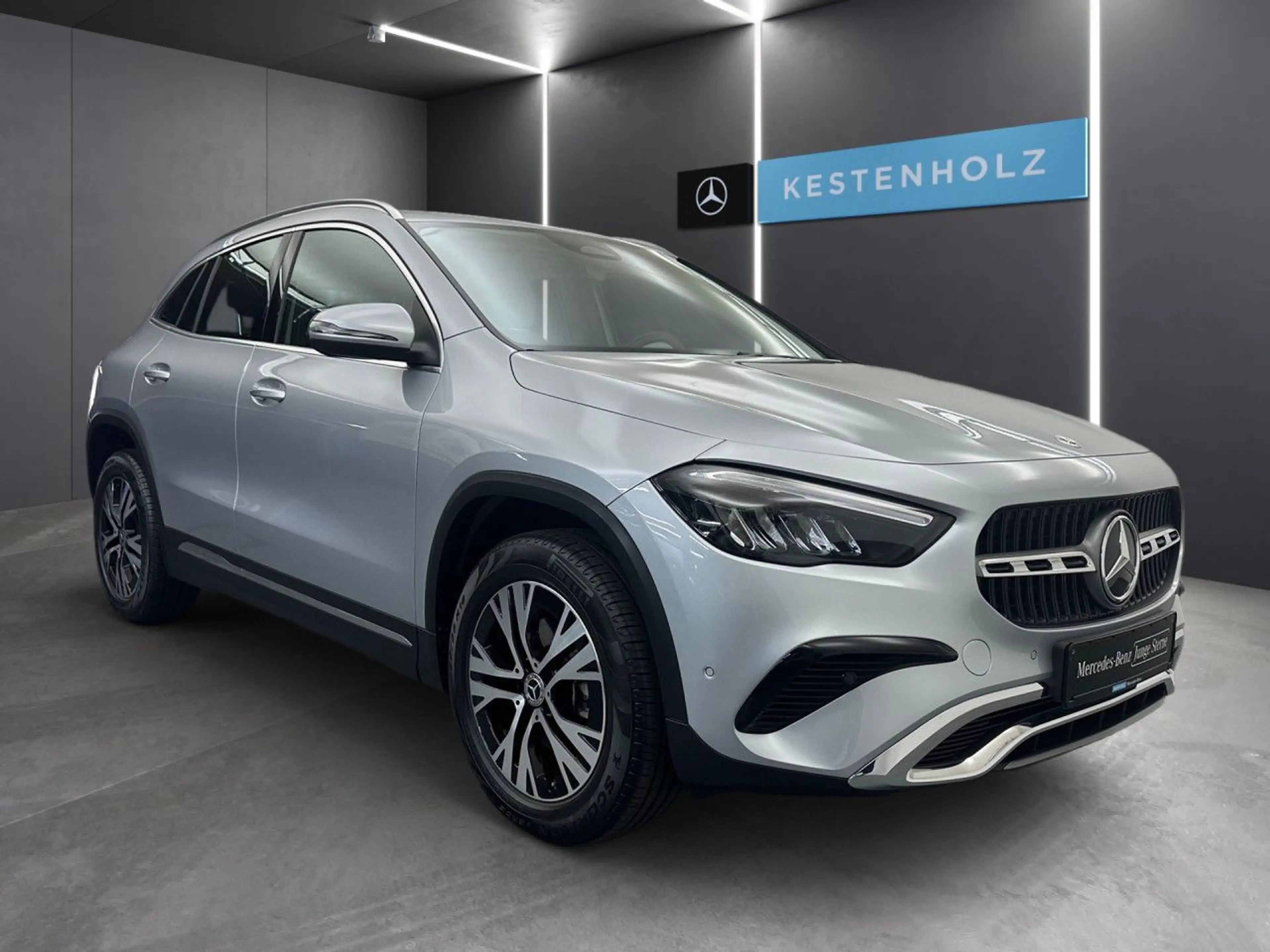 Mercedes-Benz GLA 180 Progressive KAMERA+LANEASSIST+SHZ+DAB — photo 3