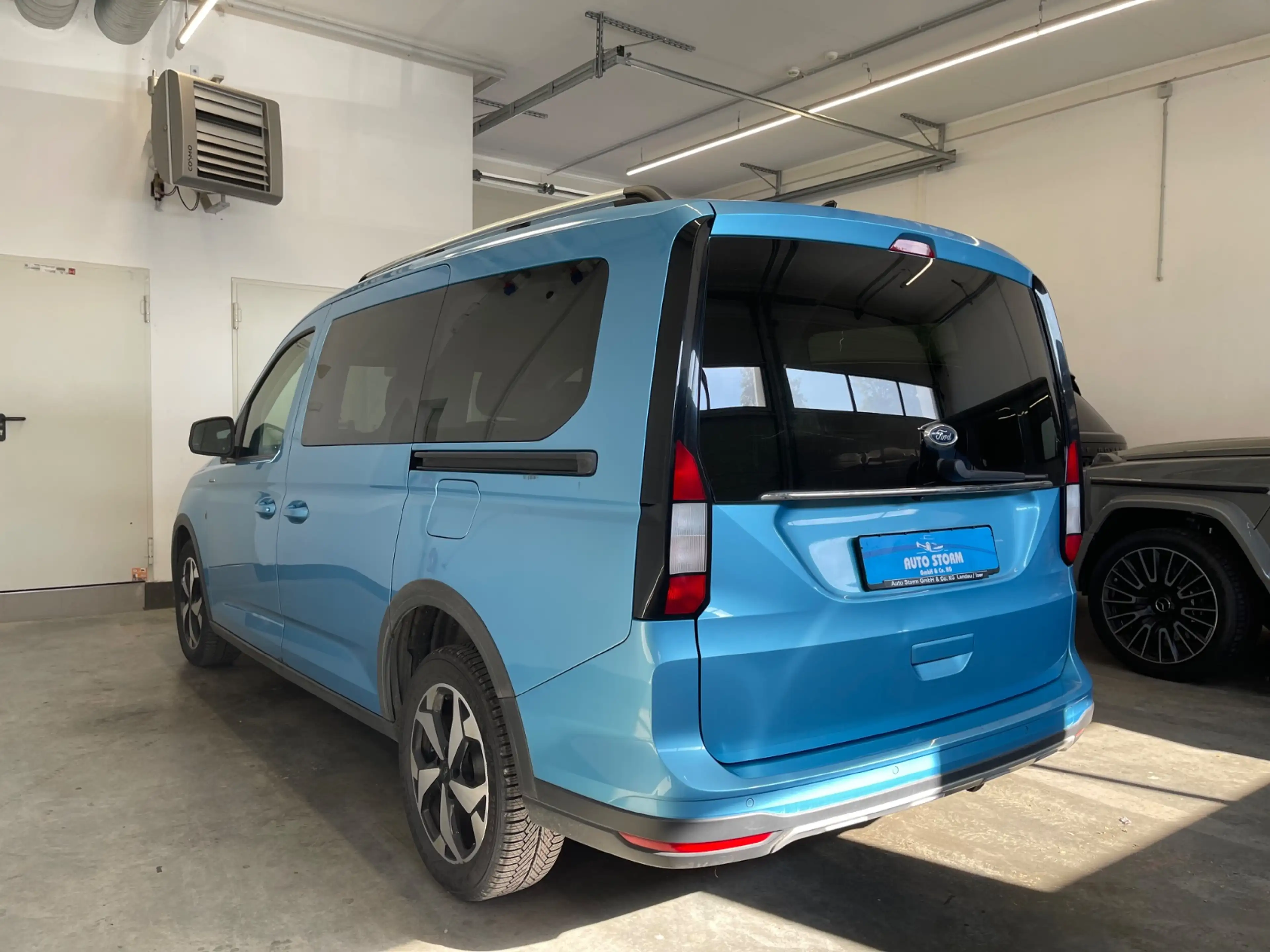 Ford Tourneo Connect 2.0 EcoBlue Grand Active*LED*R-KAM*1-HAND* LED+SHZ — photo 4