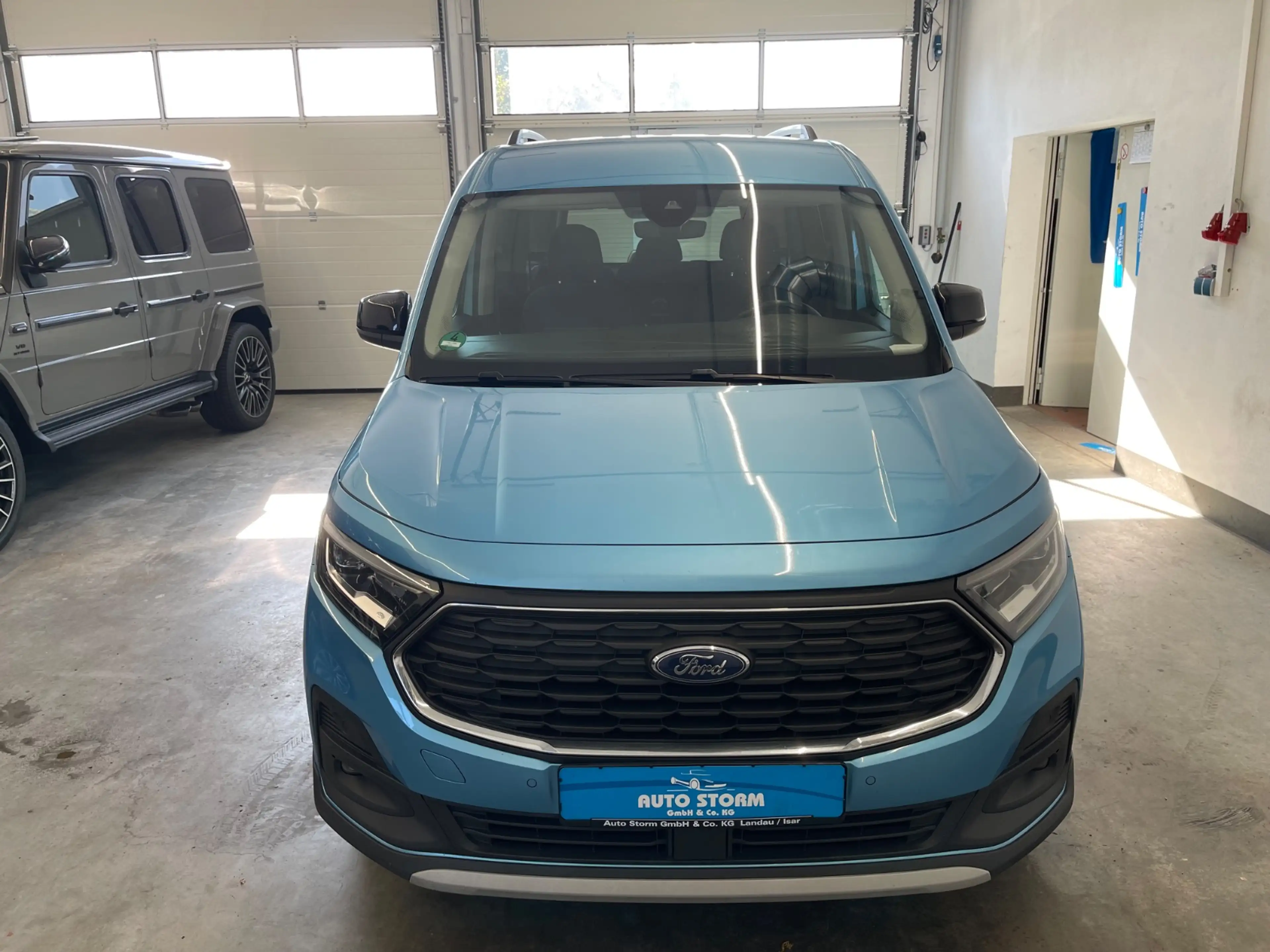 Ford Tourneo Connect 2.0 EcoBlue Grand Active*LED*R-KAM*1-HAND* LED+SHZ — photo 2
