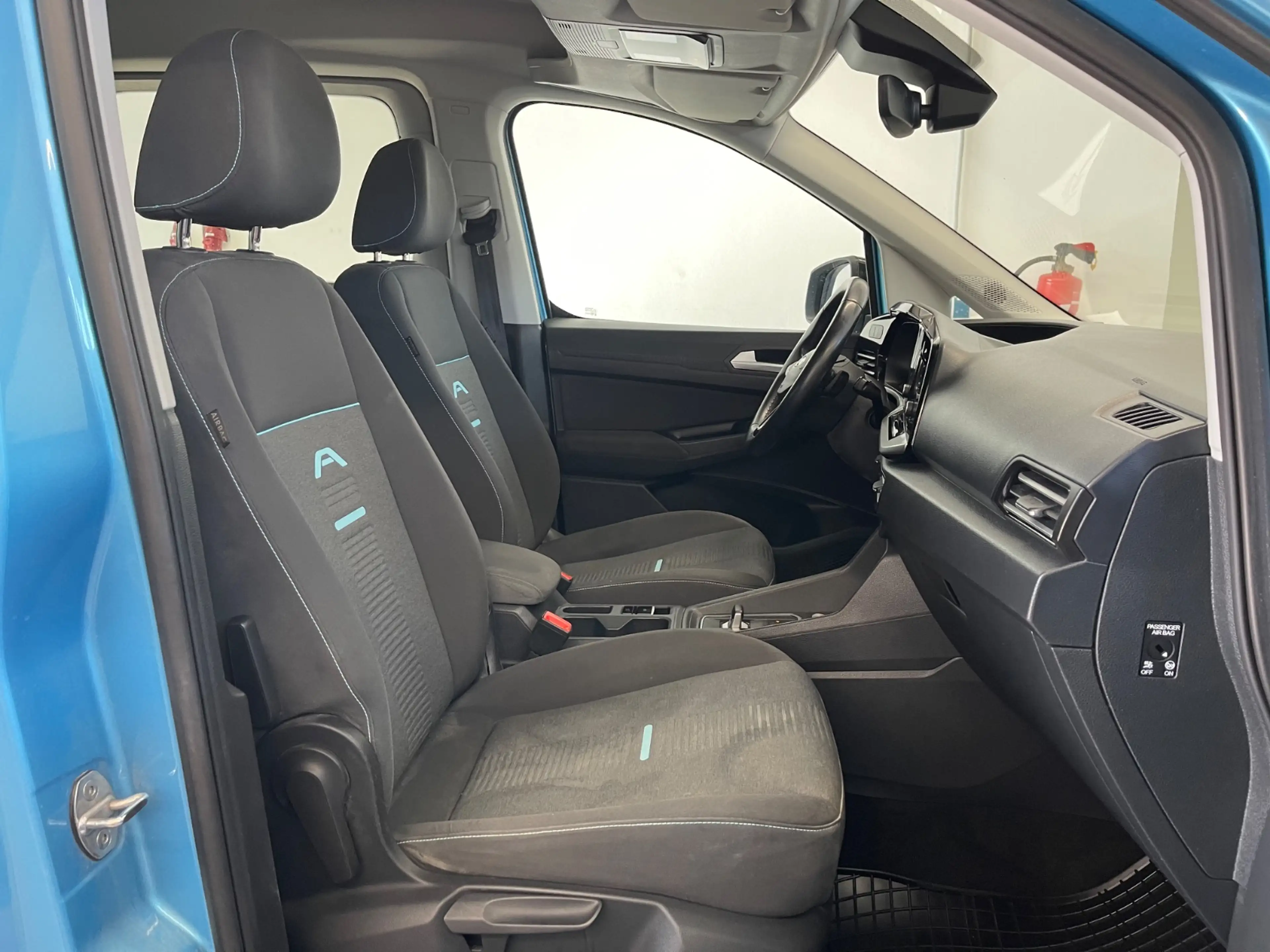 Ford Tourneo Connect 2.0 EcoBlue Grand Active*LED*R-KAM*1-HAND* LED+SHZ — photo 9