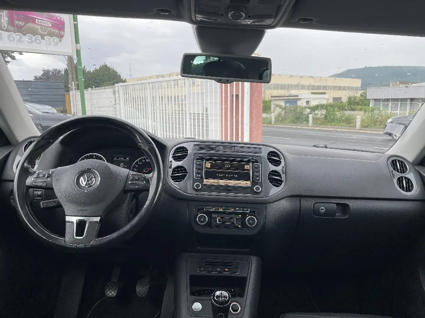 Volkswagen Tiguan 2.0 TDI 110 Carat - 2
